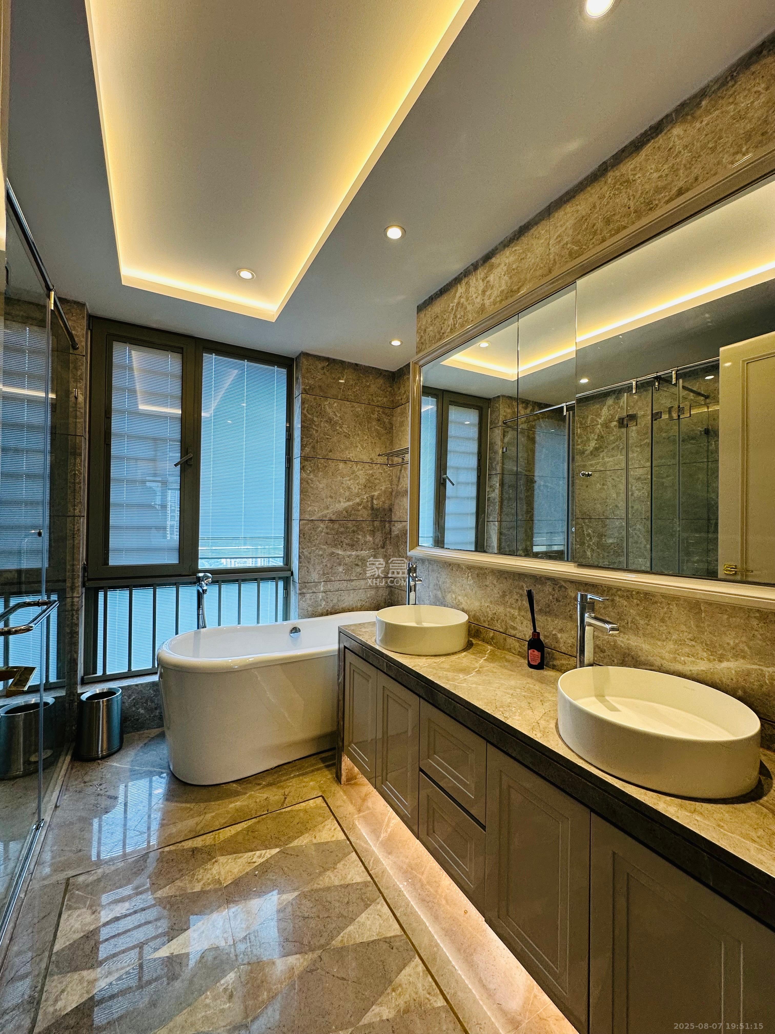 梅溪湖金茂府（金茂广场）（金茂览秀城）  5室2厅3卫    15000.0元/月室内图