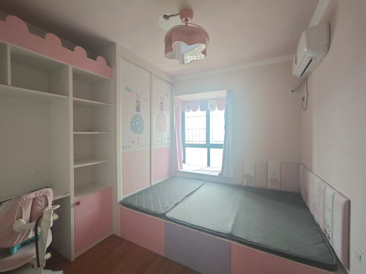 衡阳名郡  3室2厅1卫   2200.00元/月室内图