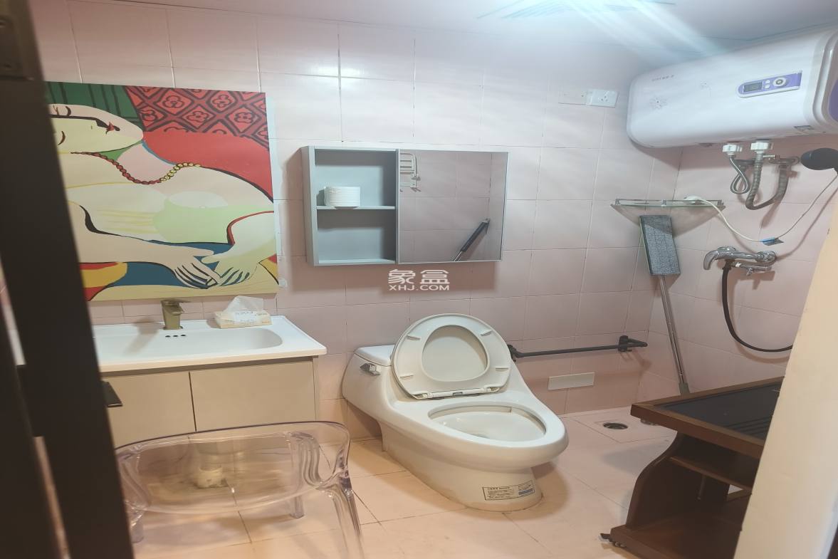 帝国大厦 1室1厅1卫 1500.0元/月 帝国大厦 1室1厅1卫 1500.0元/月室内图