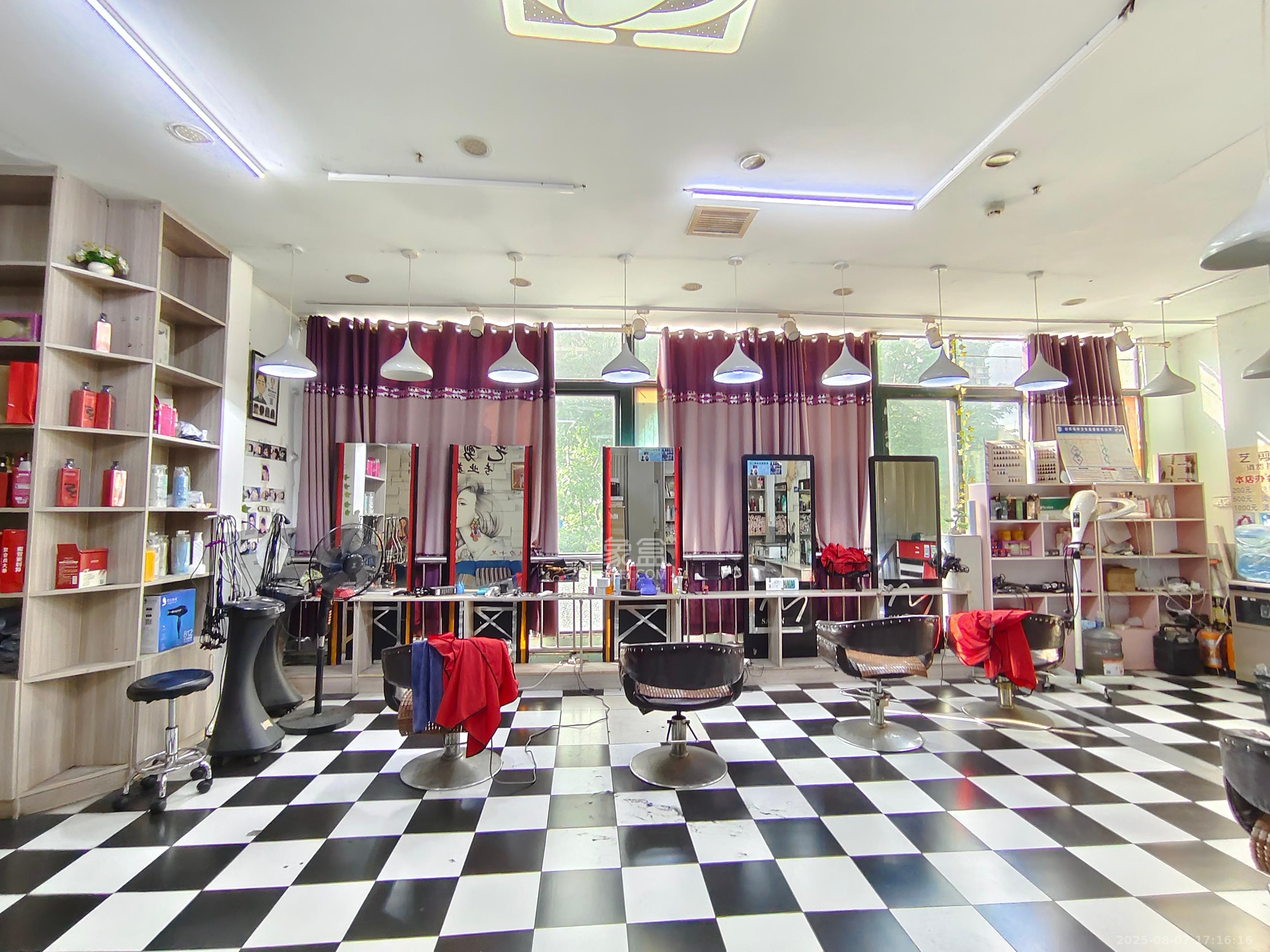 中房F联邦   113.0㎡      4500.0元/月室内图