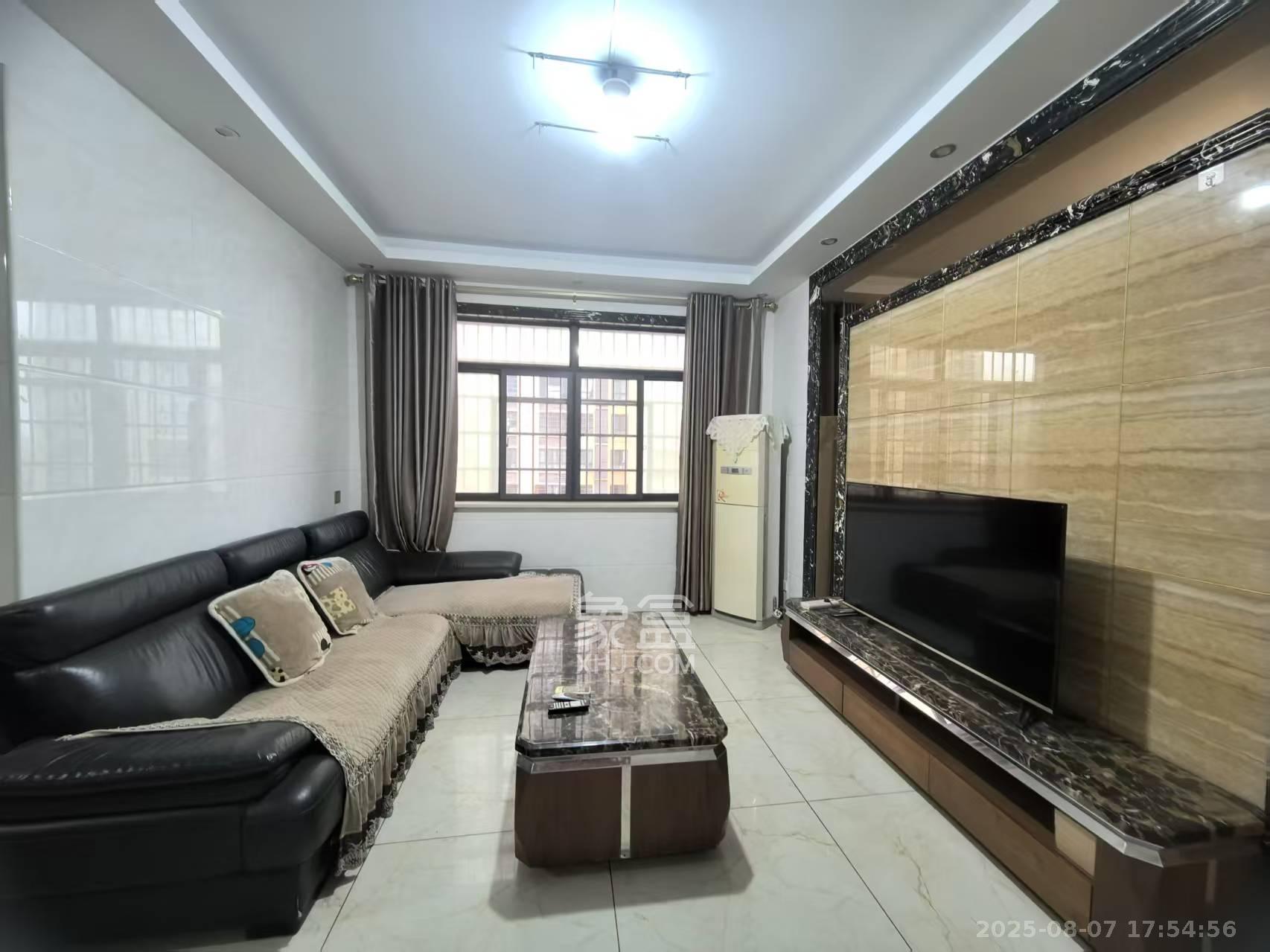 五星龙廻塘小区 3室2厅2卫 2000.0元/月 五星龙廻塘小区 3室2厅2卫 2000.0元/月室内图