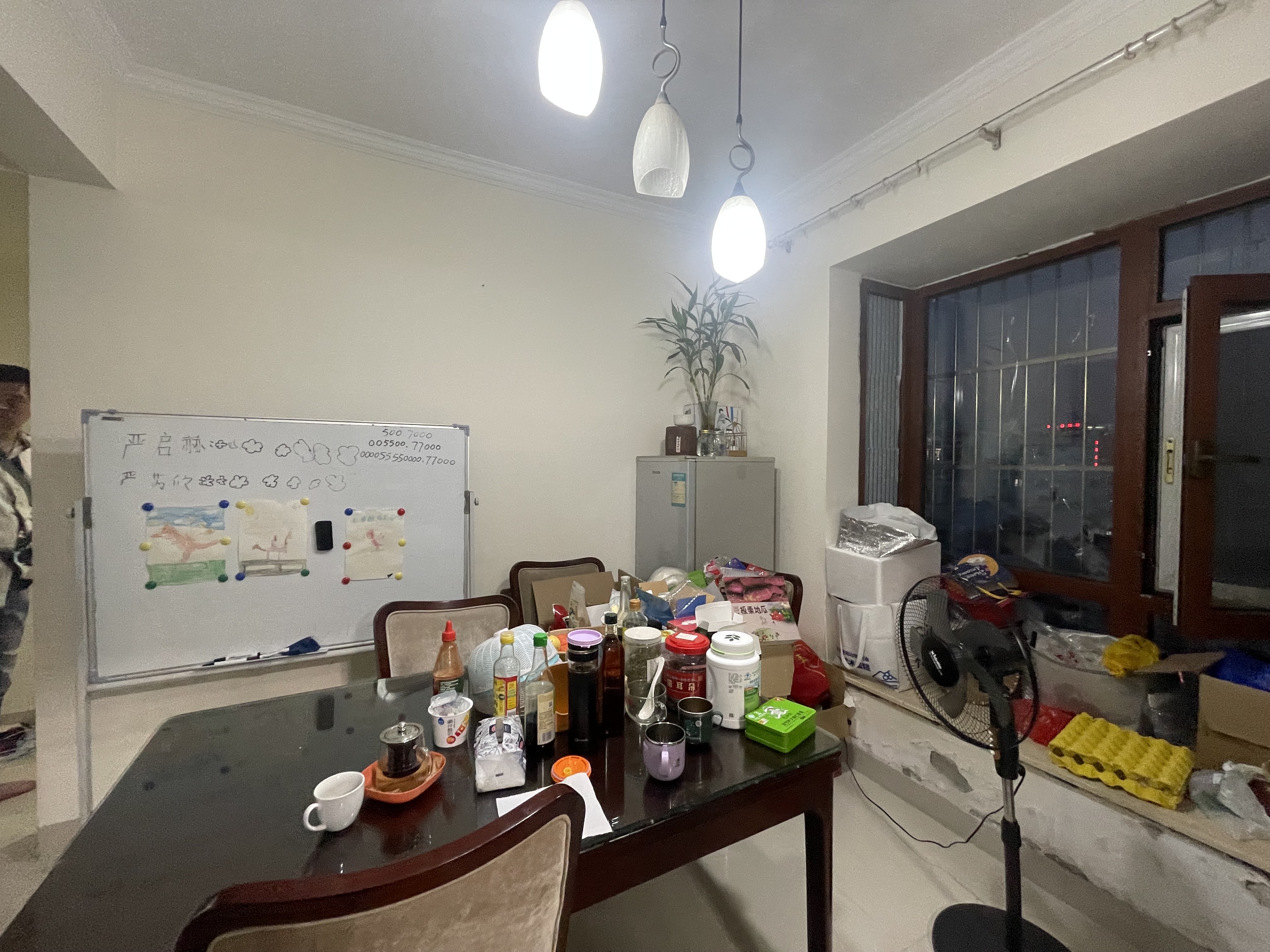 三叶铭豪 3室2厅2卫 2800.0元/月 三叶铭豪 3室2厅2卫 2800.0元/月室内图