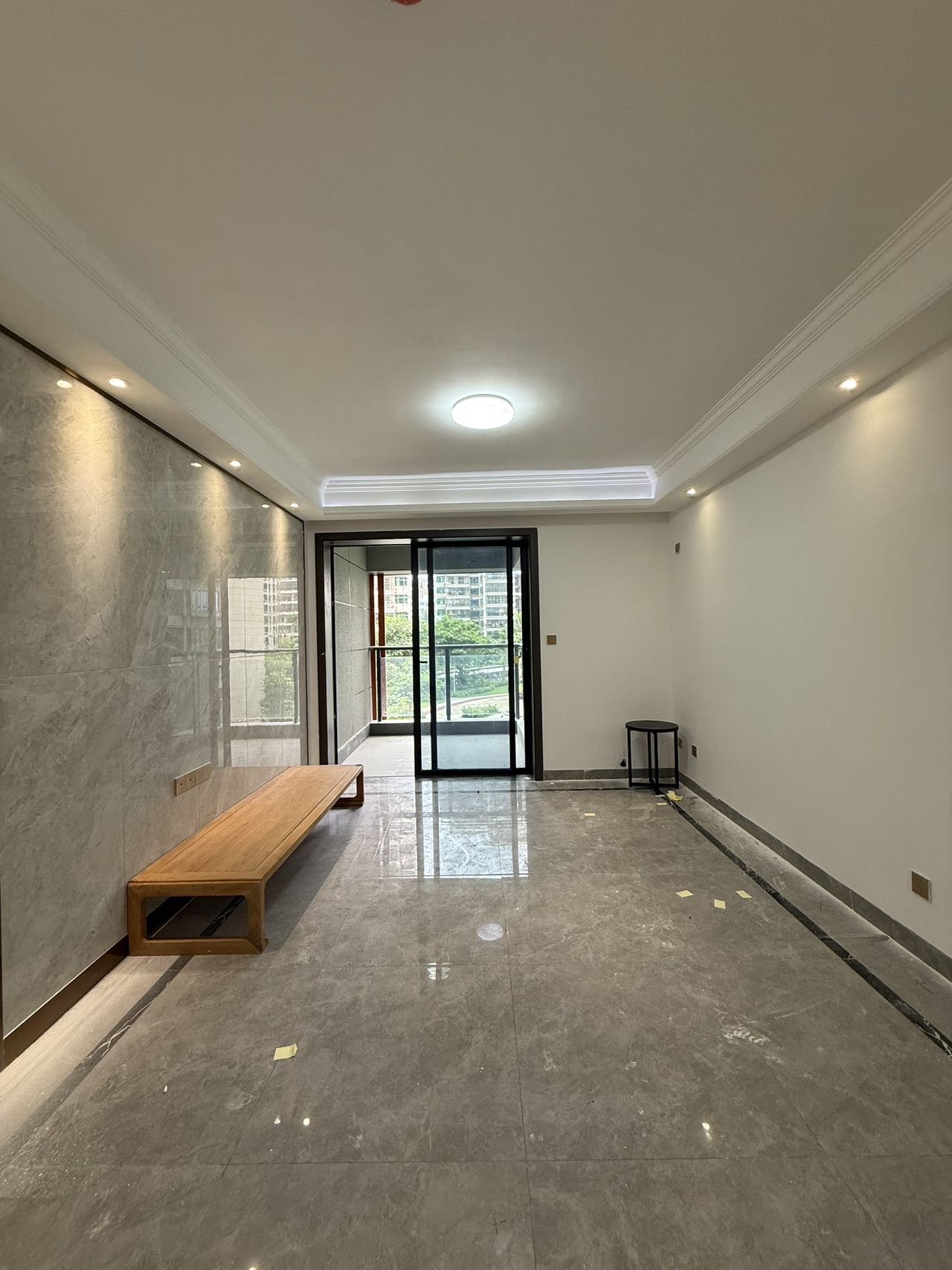 天街华府（海南新天地）  2室2厅1卫   3300.00元/月
