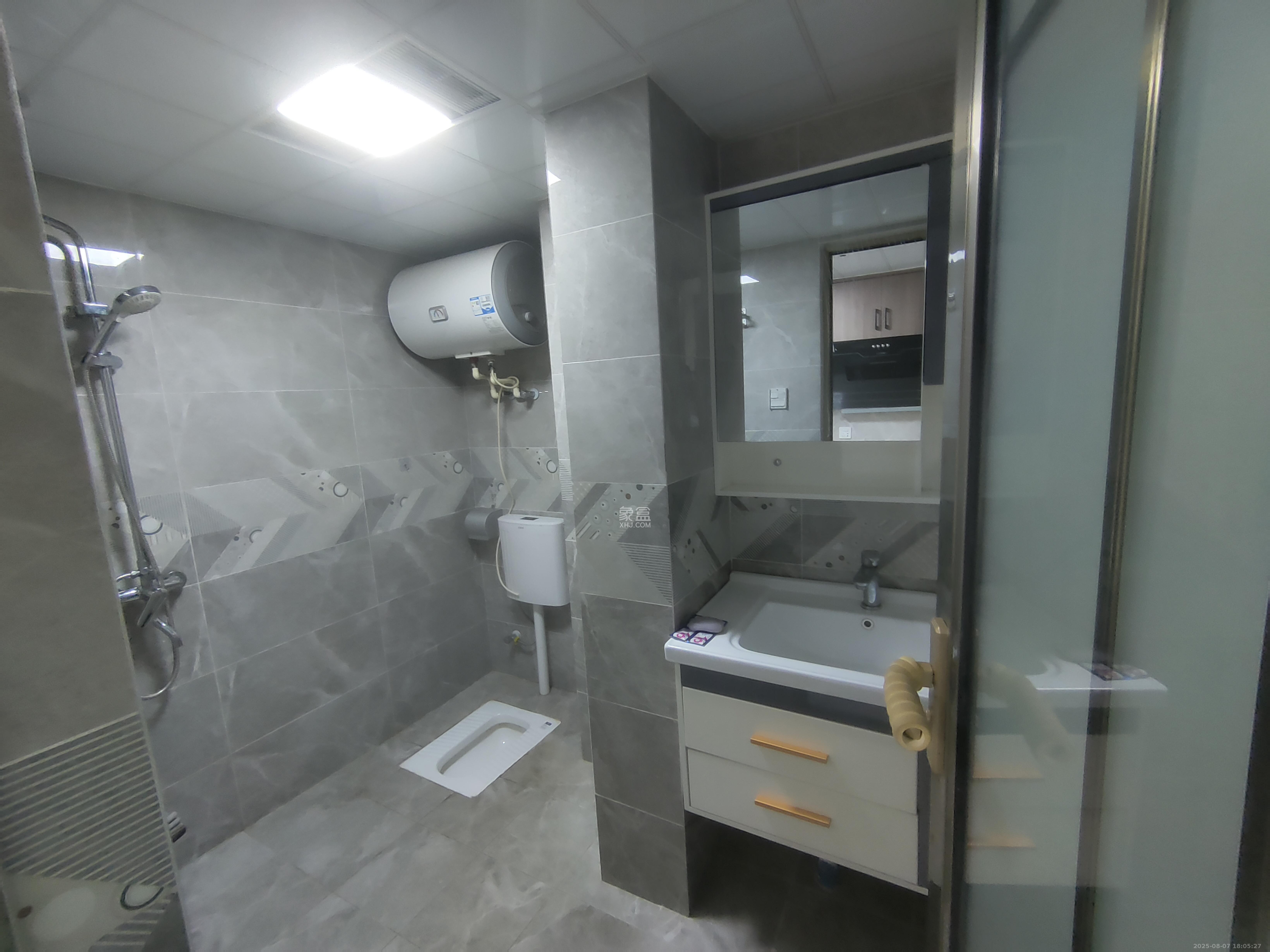 润和滨江府  2室2厅1卫    1500.0元/月 润和滨江府  2室2厅1卫    1500.0元/月室内图