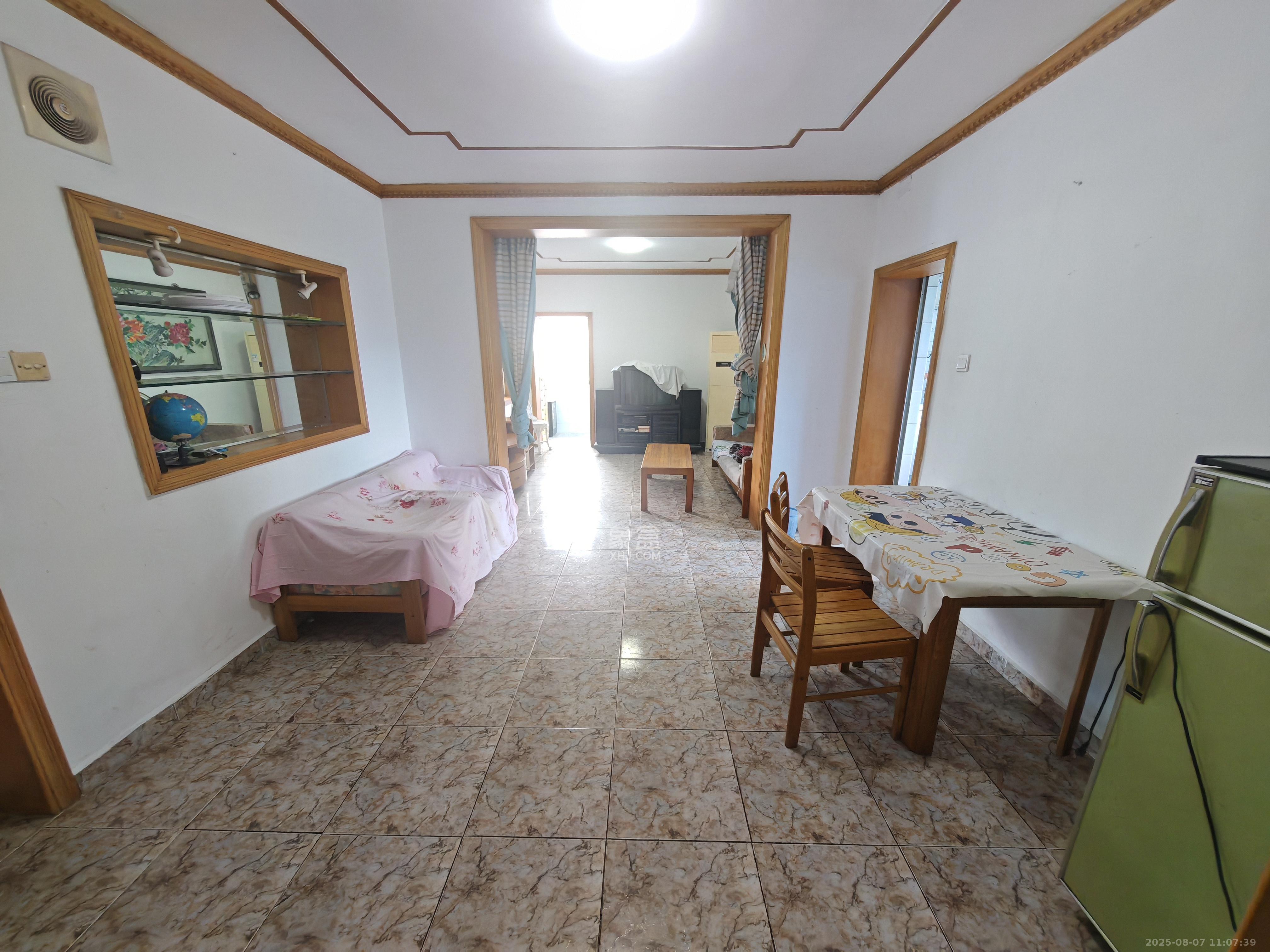 东文庙坪  2室1厅1卫    1700.0元/月室内图