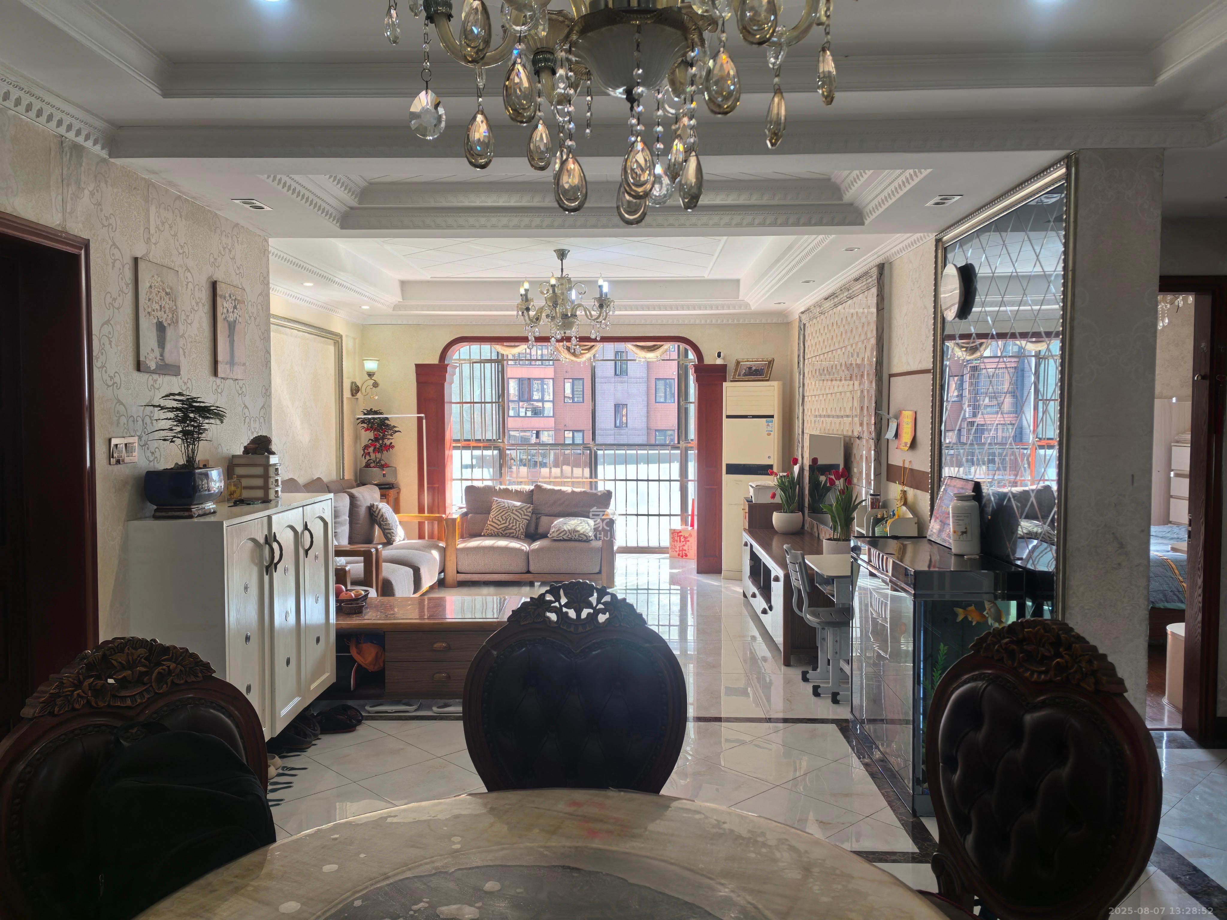 联美品格  3室2厅2卫    2500.0元/月室内图