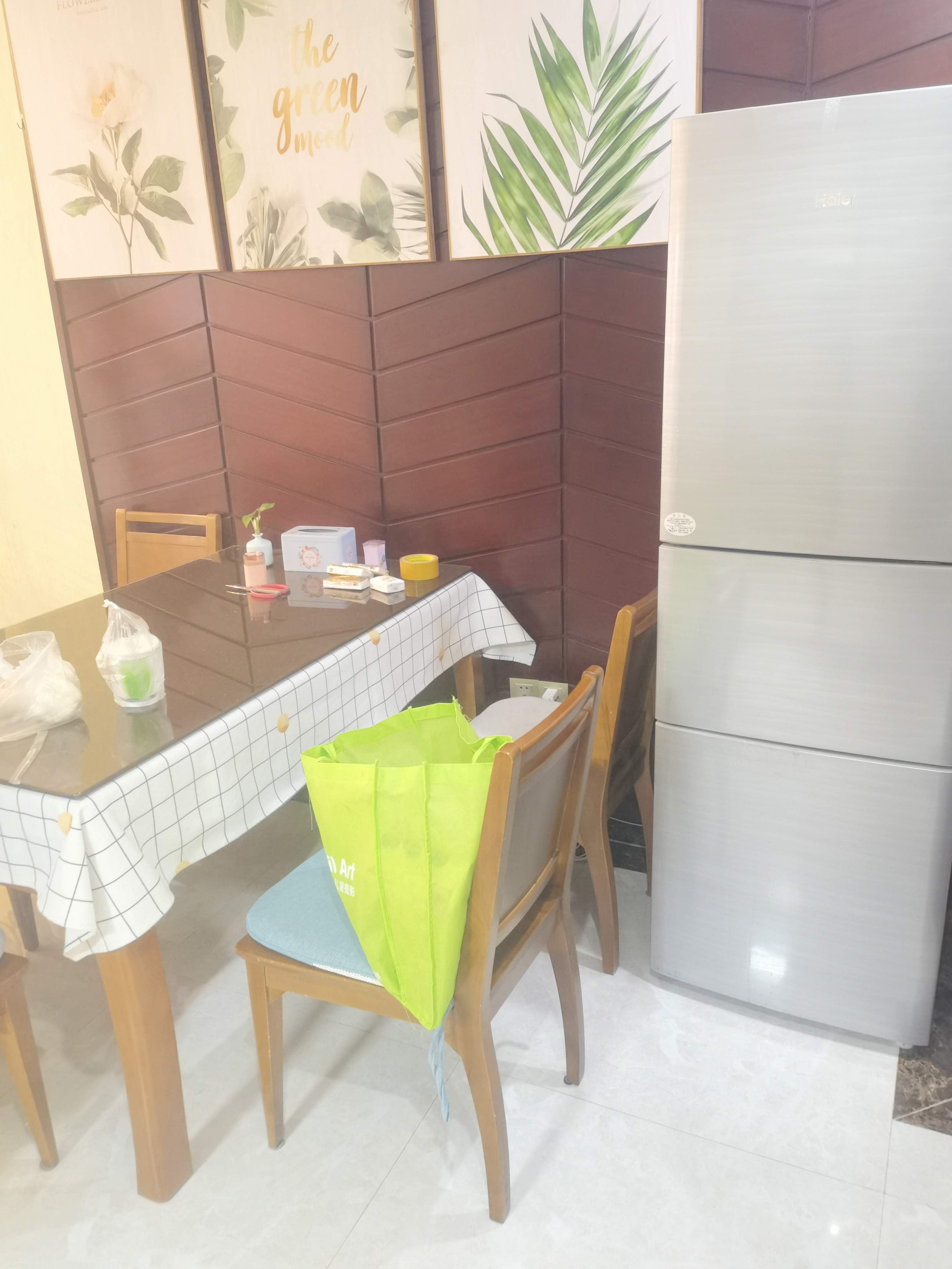 南海幸福城 3室2厅1卫 3400.0元/月 南海幸福城 3室2厅1卫 3400.0元/月室内图