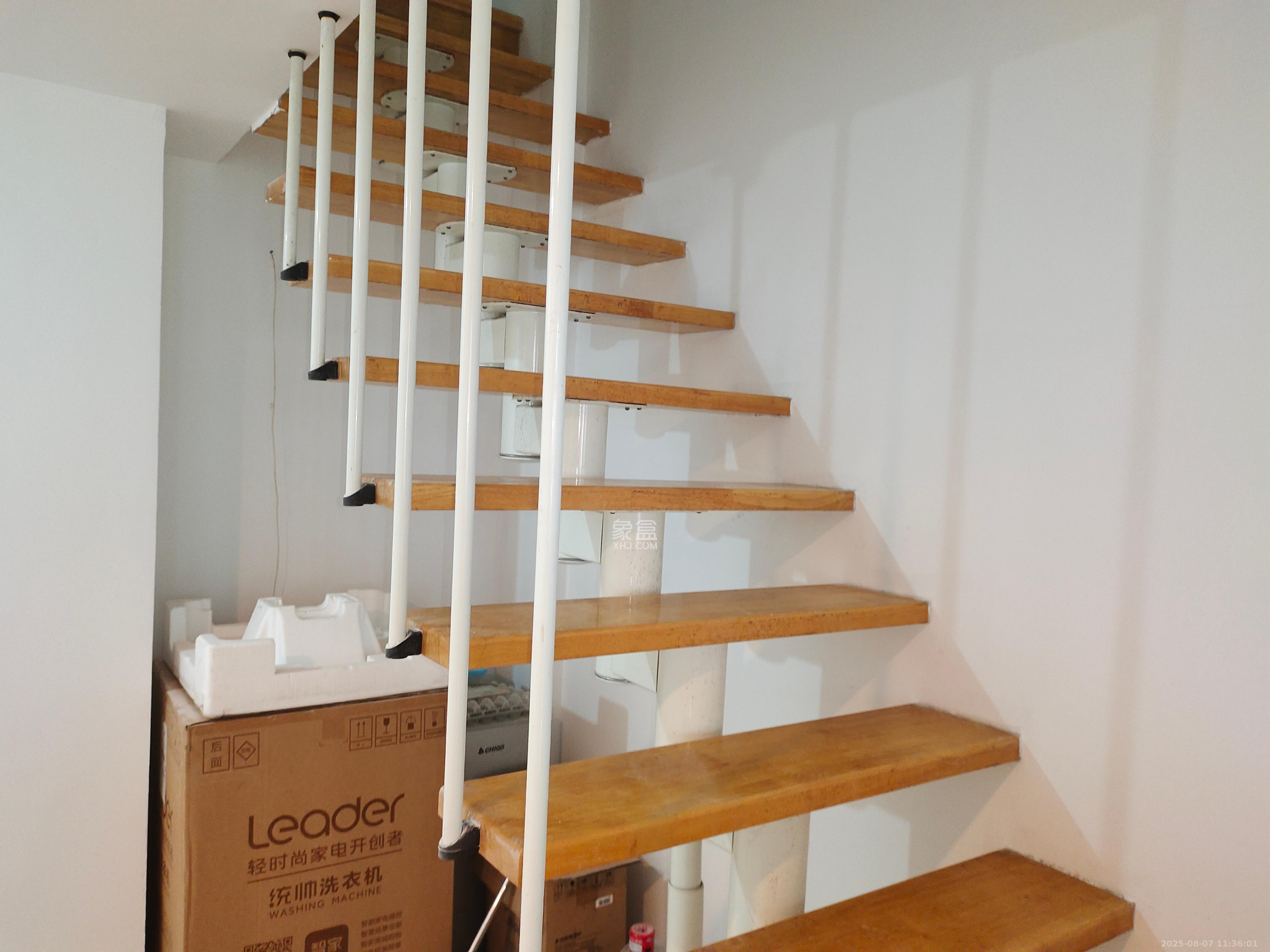 华润凤凰城一期  1室1厅1卫    1400.0元/月 华润凤凰城一期  1室1厅1卫    1400.0元/月室内图