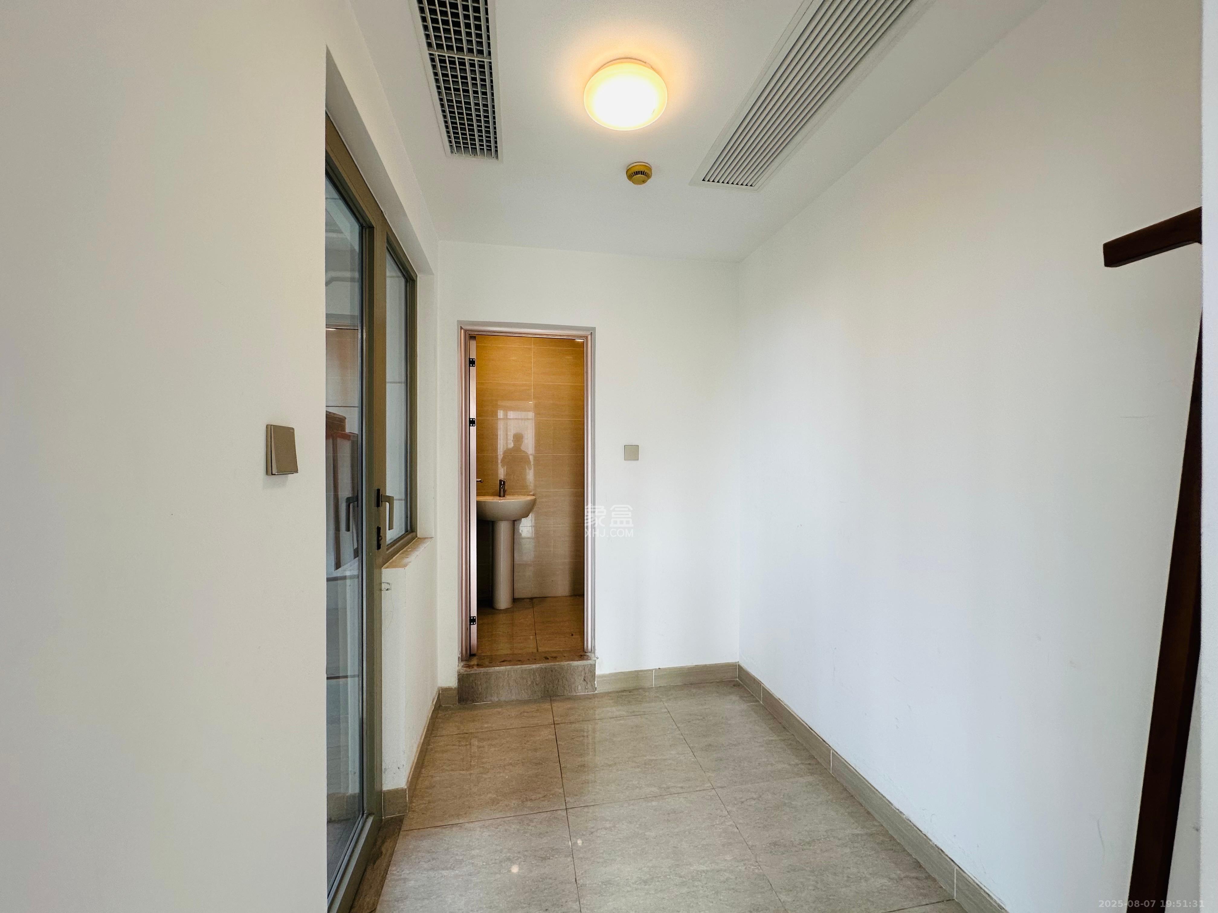 梅溪湖金茂府（金茂广场）（金茂览秀城）  5室2厅3卫    15000.0元/月室内图