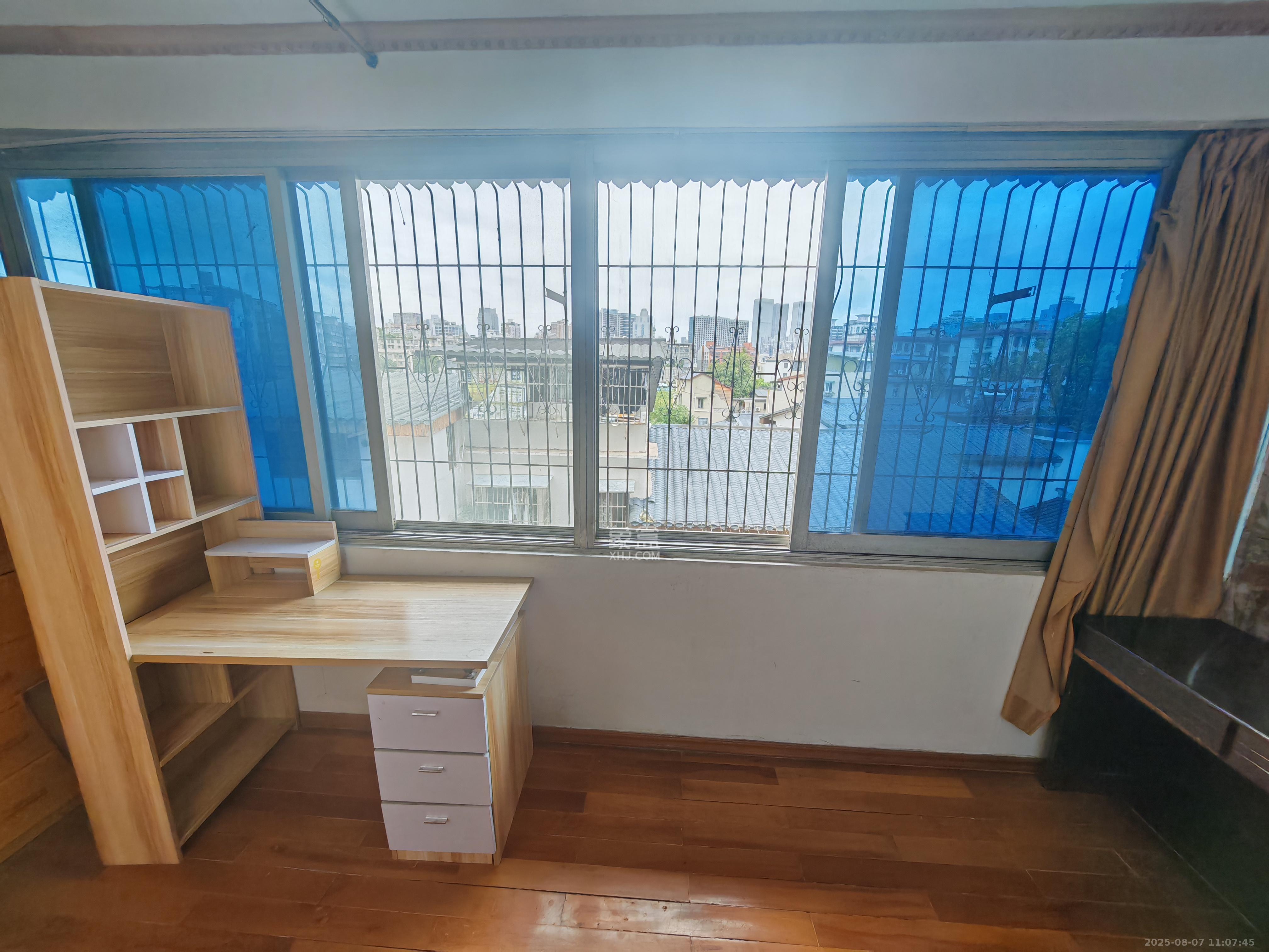 东文庙坪  2室1厅1卫    1700.0元/月室内图