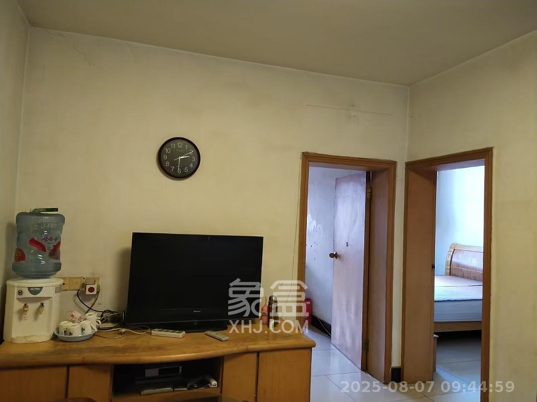 市直属机关宿舍 2室1厅1卫 1400.0元/月 市直属机关宿舍 2室1厅1卫 1400.0元/月室内图