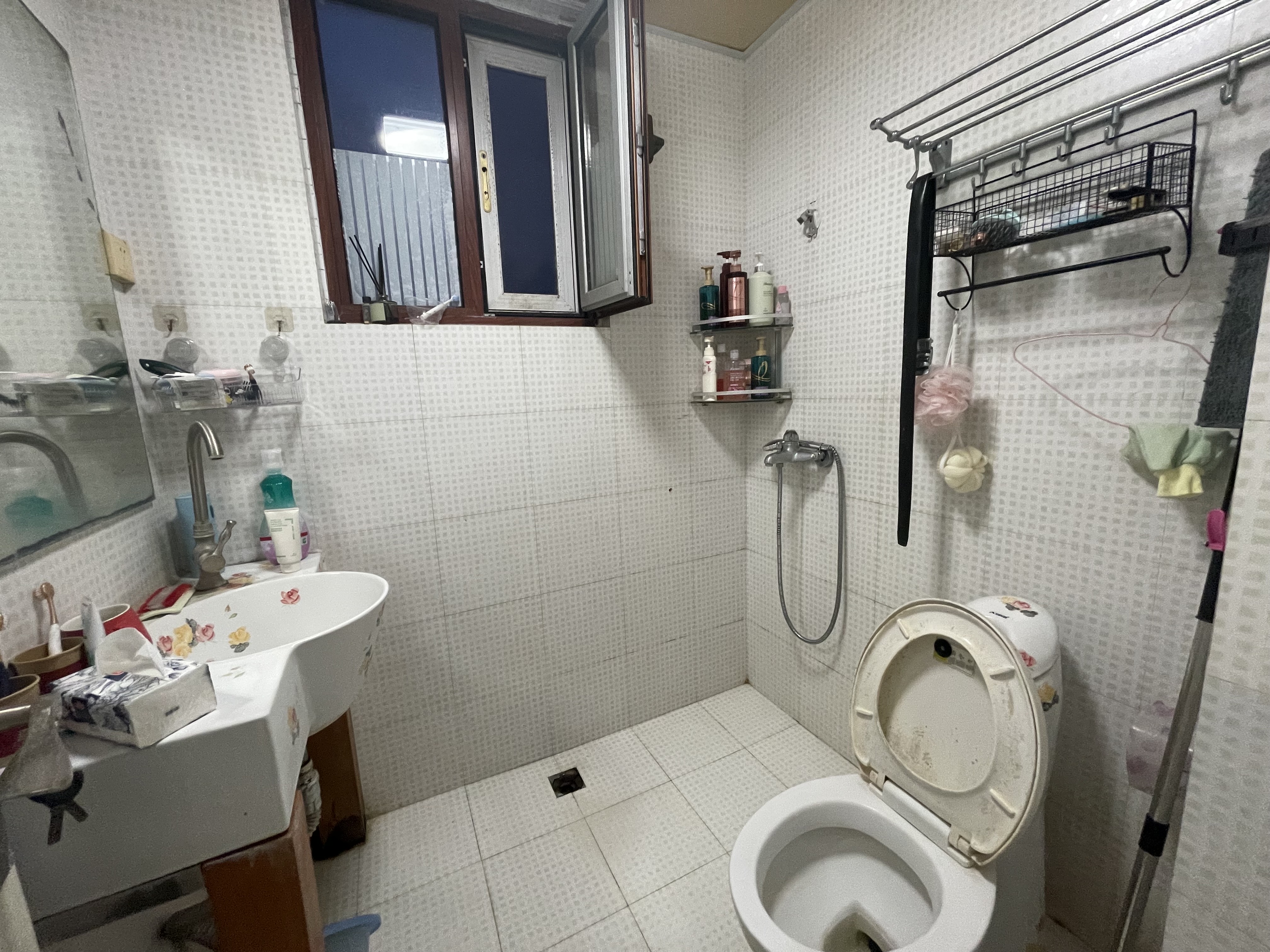 三叶铭豪 3室2厅2卫 2800.0元/月 三叶铭豪 3室2厅2卫 2800.0元/月室内图