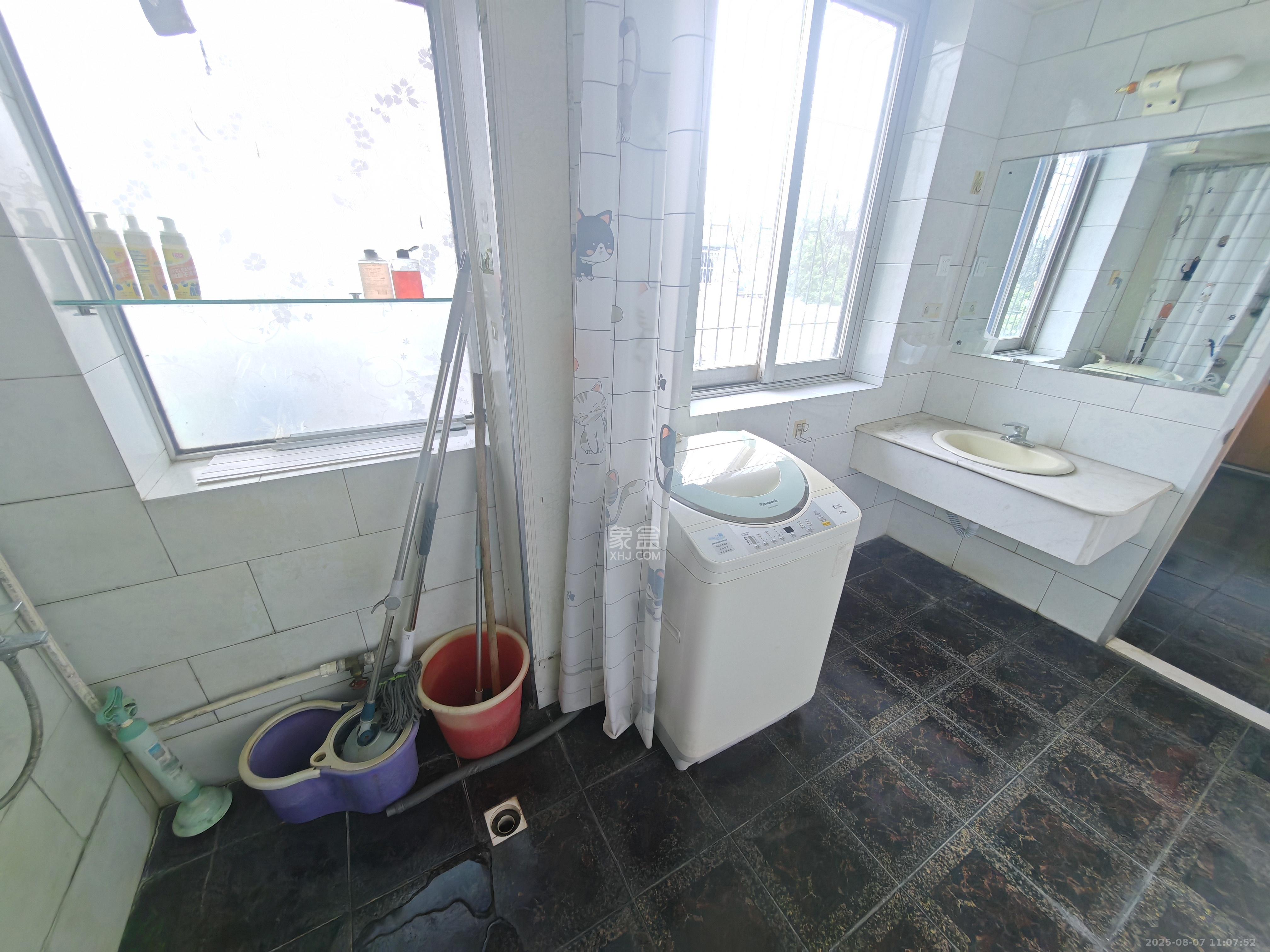 东文庙坪  2室1厅1卫    1700.0元/月室内图