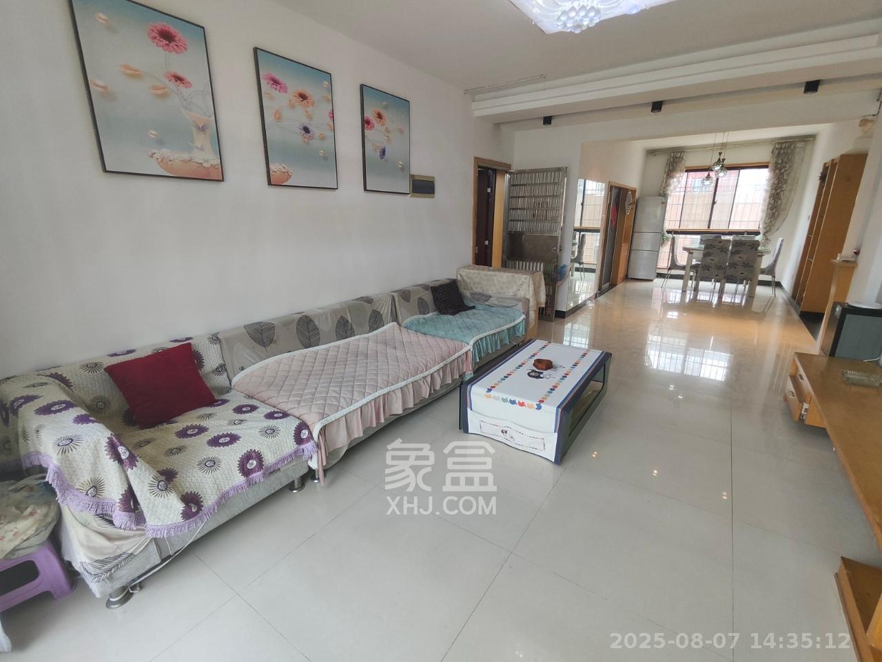 加加大街(华景苑) 3室2厅2卫 2800.0元/月 加加大街(华景苑) 3室2厅2卫 2800.0元/月室内图