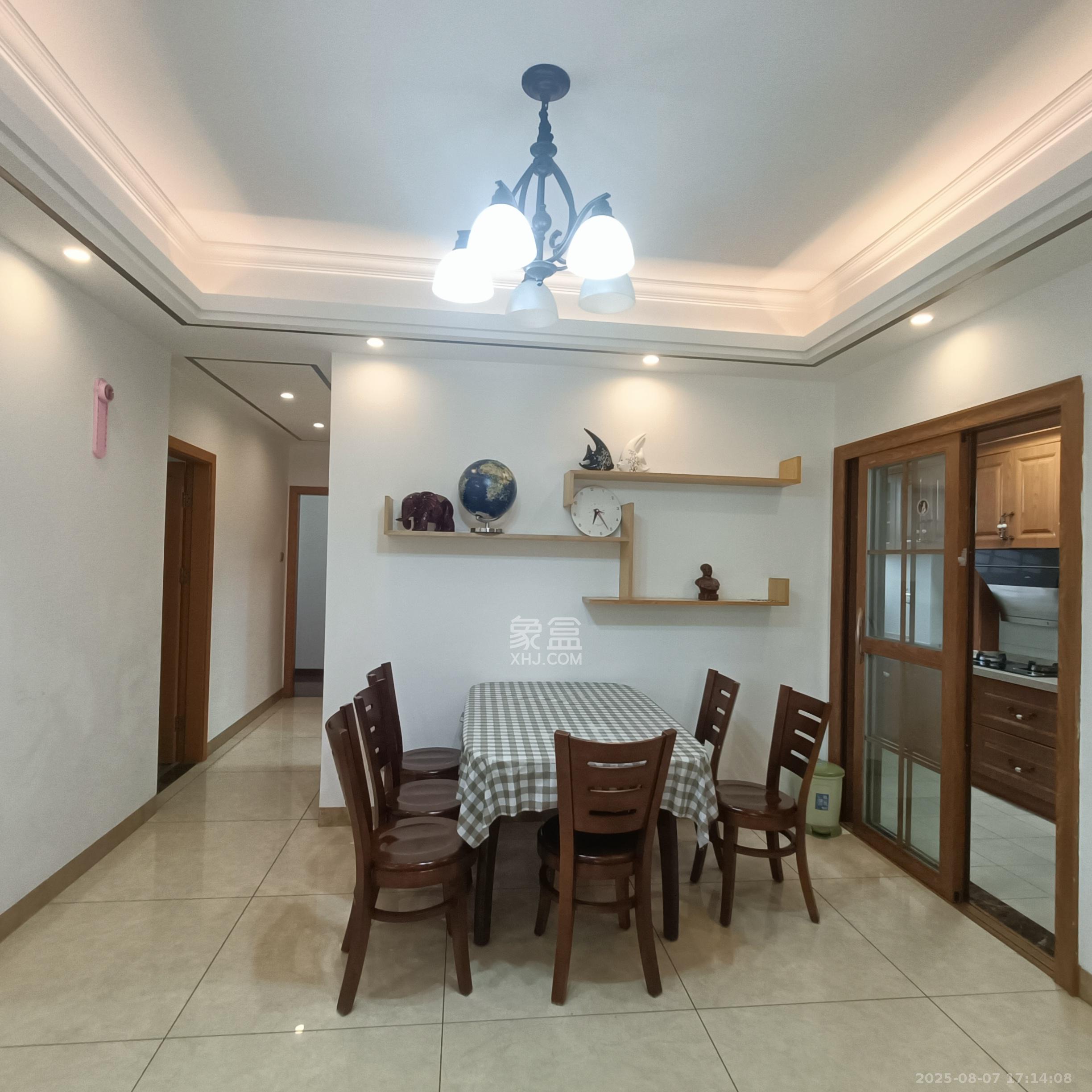 泰禹云开壹品  3室2厅2卫    3000.0元/月室内图