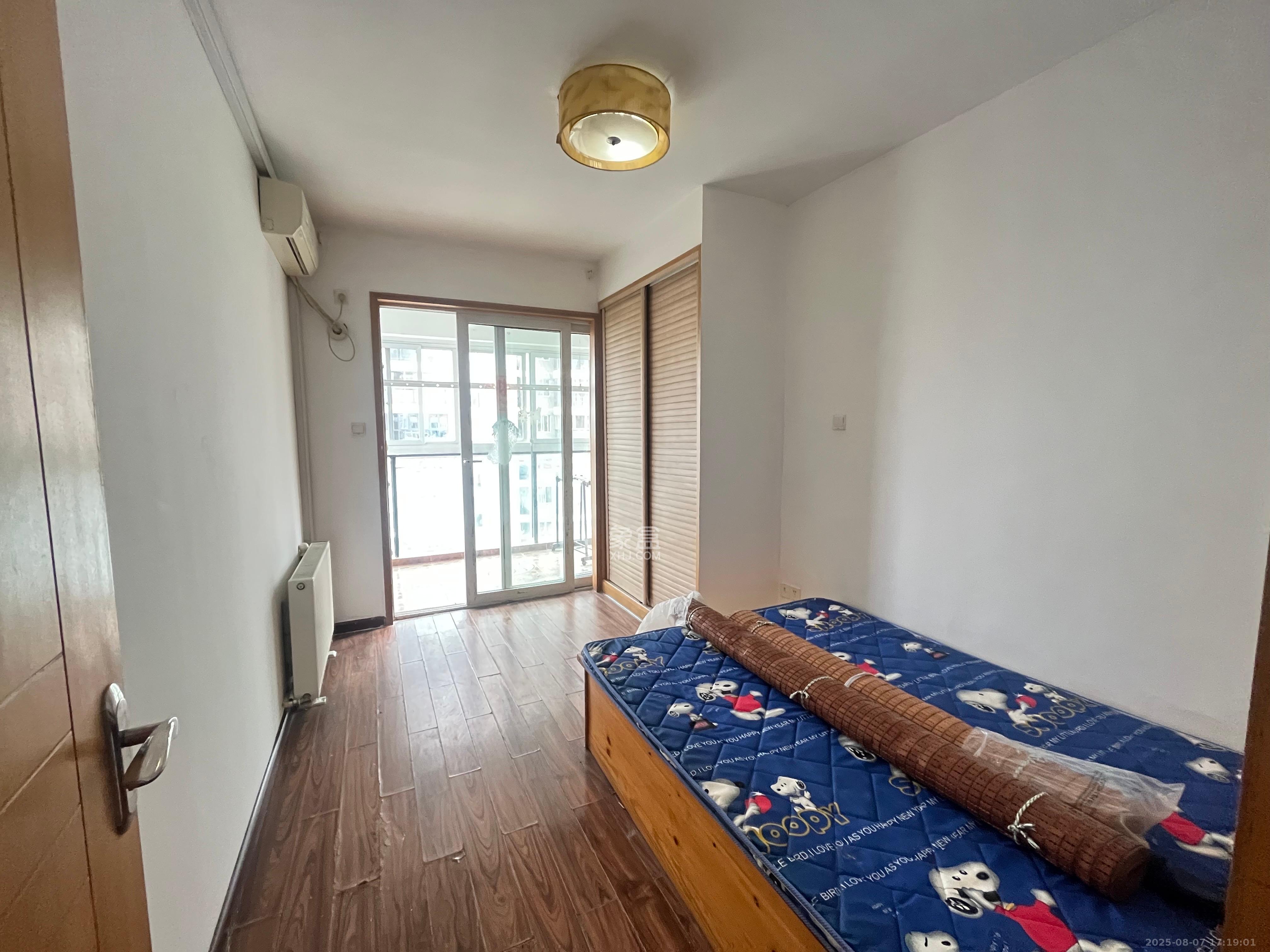 丽星景园 3室2厅1卫 2500.0元/月 丽星景园 3室2厅1卫 2500.0元/月室内图