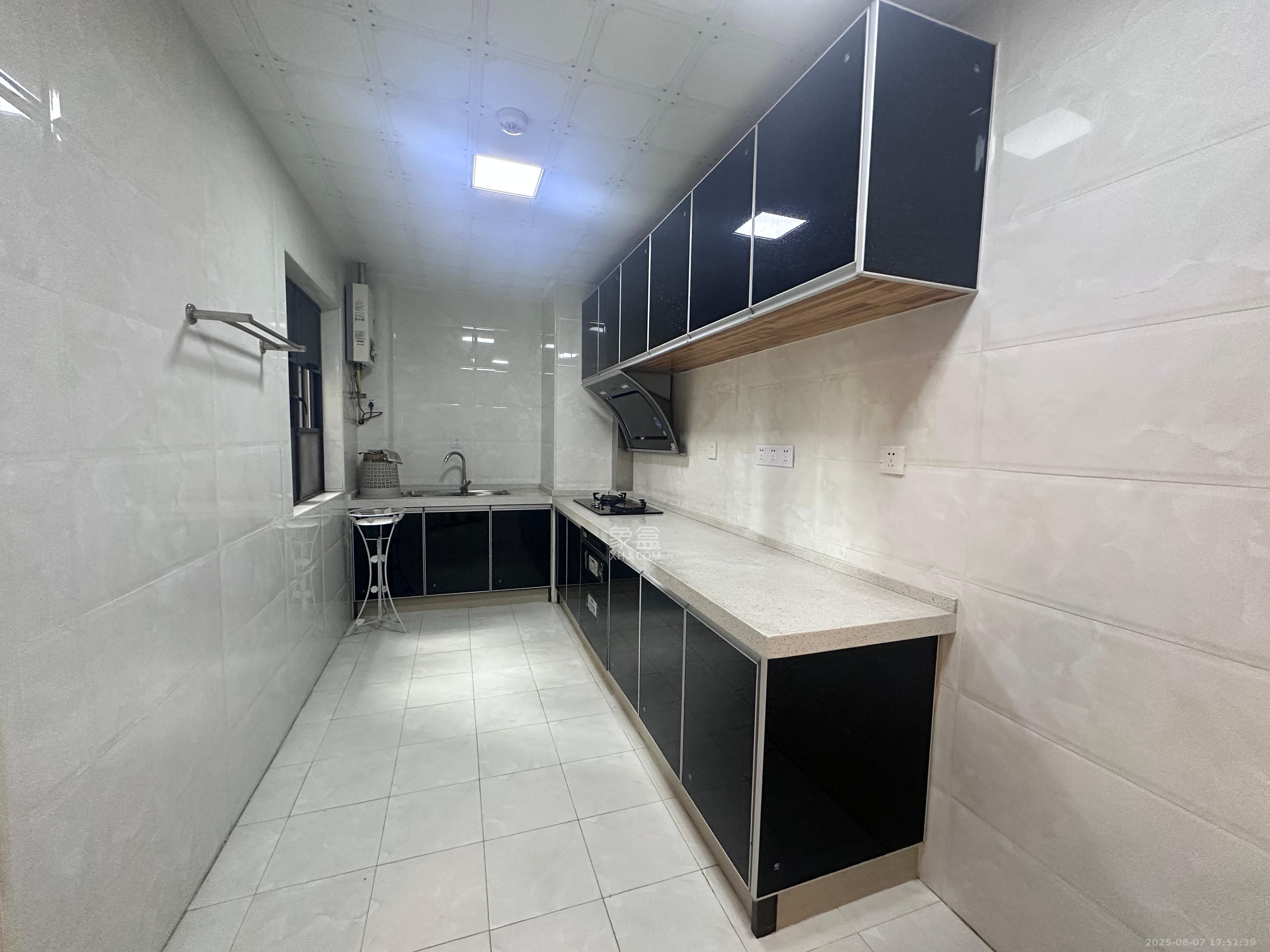 长房天翼未来城 4室2厅2卫 4500.0元/月 长房天翼未来城 4室2厅2卫 4500.0元/月室内图