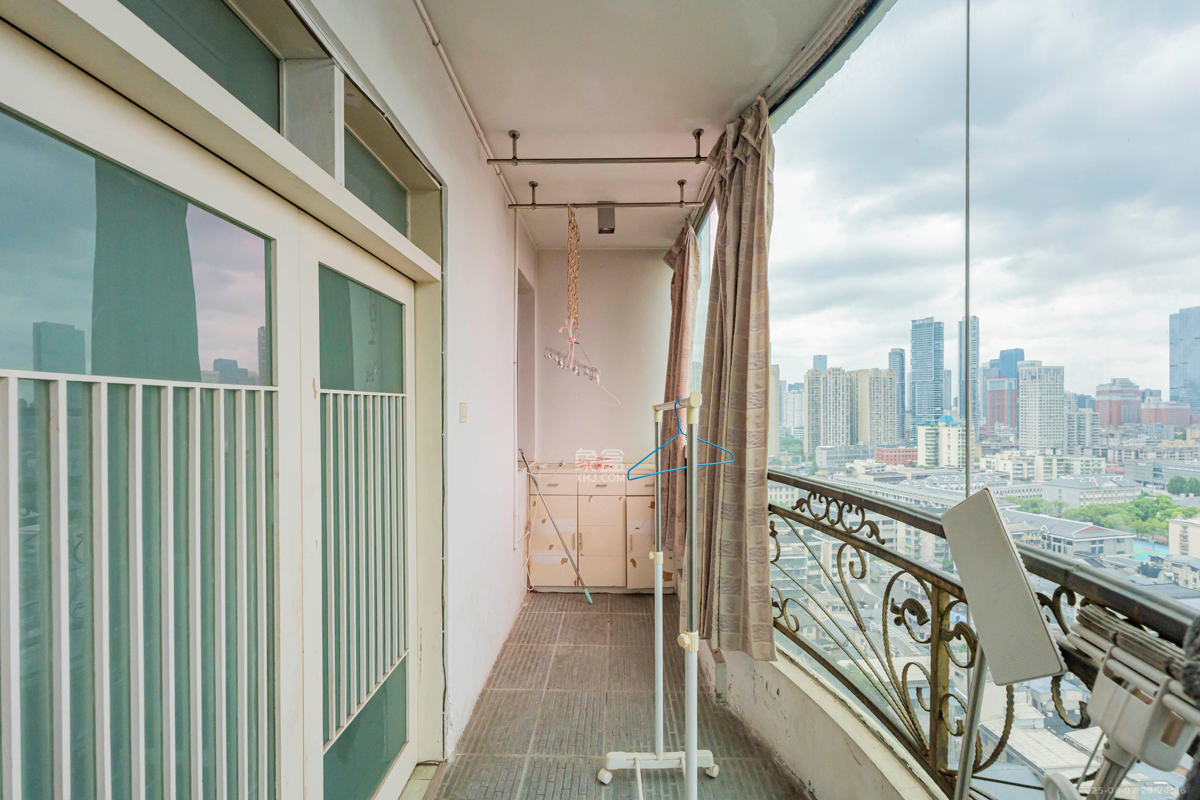 欧陆经典  2室1厅1卫    87.0万 欧陆经典  2室1厅1卫    87.0万阳台