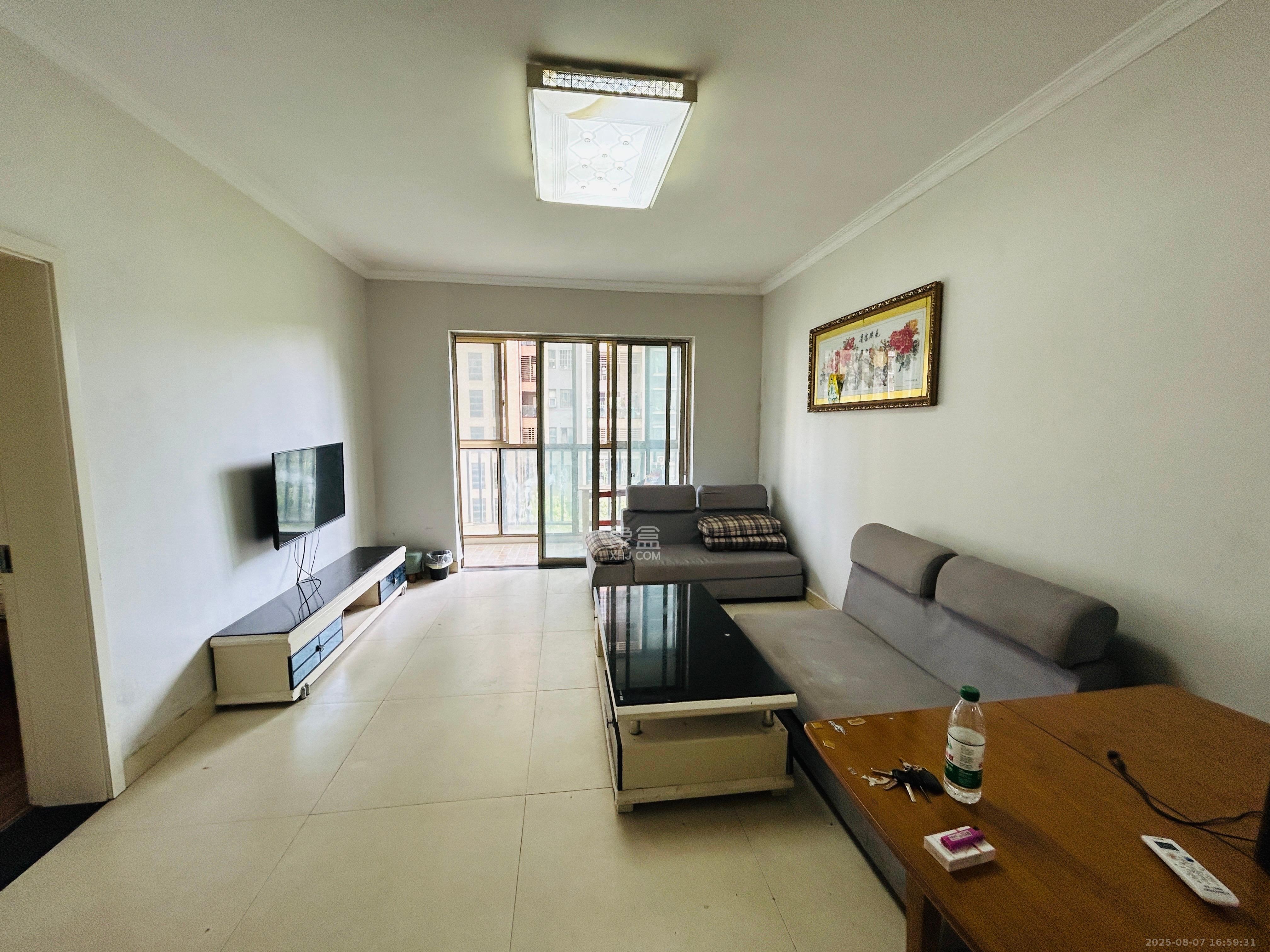 岳泰理想城 1室2厅1卫 2450.0元/月 岳泰理想城 1室2厅1卫 2450.0元/月室内图