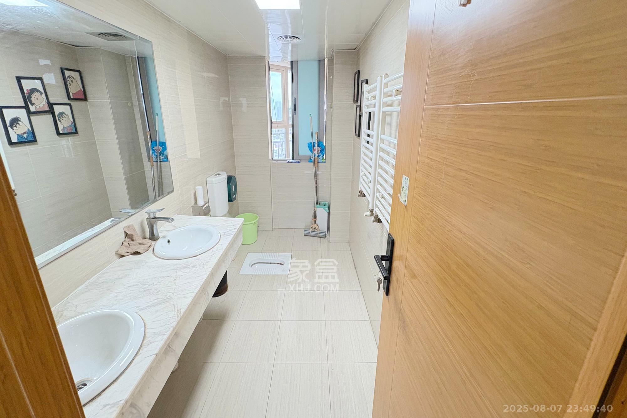 潮宗御苑 1室2厅1卫 350.0万 潮宗御苑 1室2厅1卫 350.0万卫生间