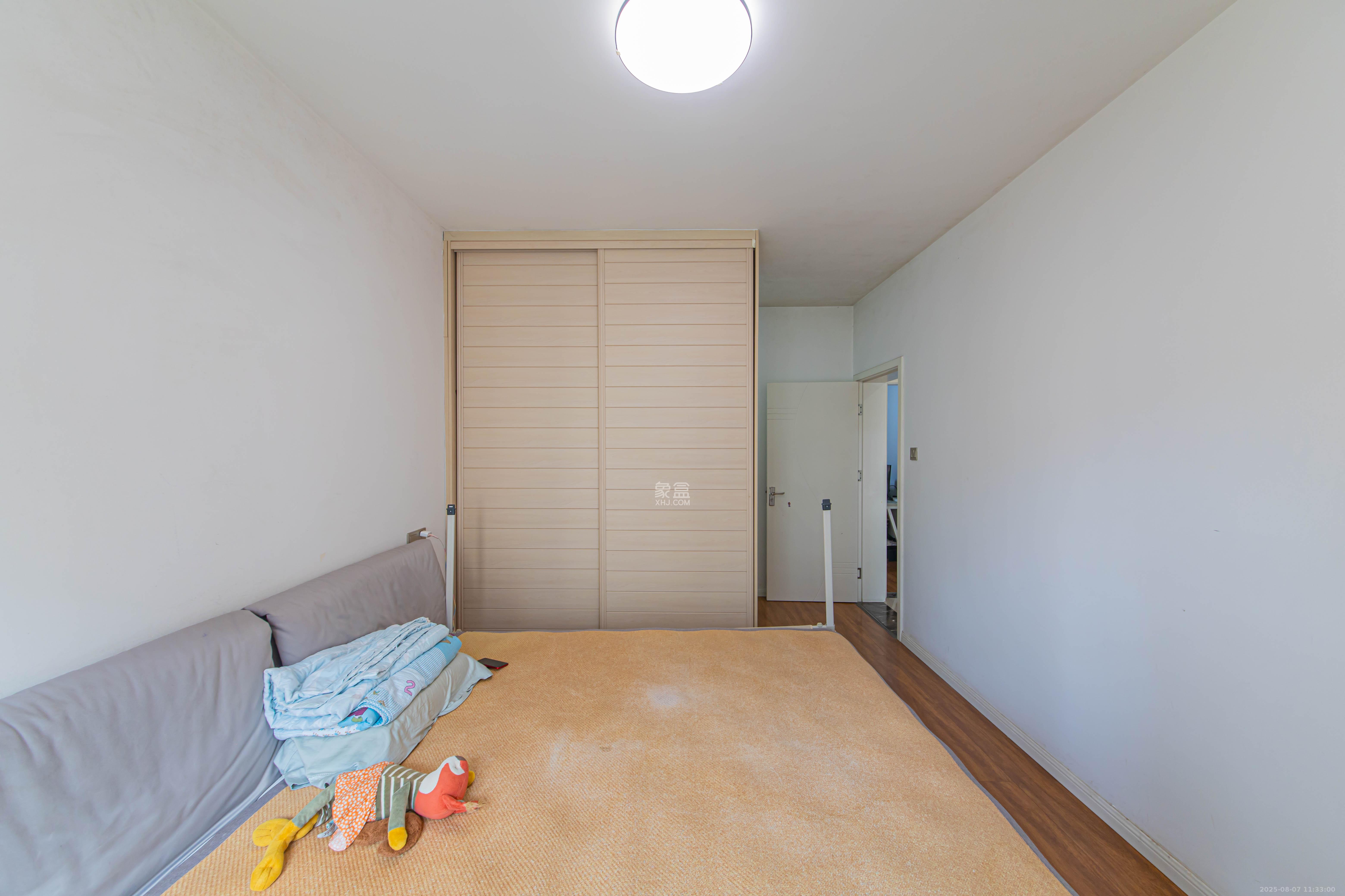 中建芙蓉嘉苑  3室2厅2卫    98.0万卧室