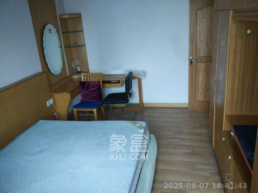 颐美园 1室1厅1卫 600.0元/月 颐美园 1室1厅1卫 600.0元/月室内图