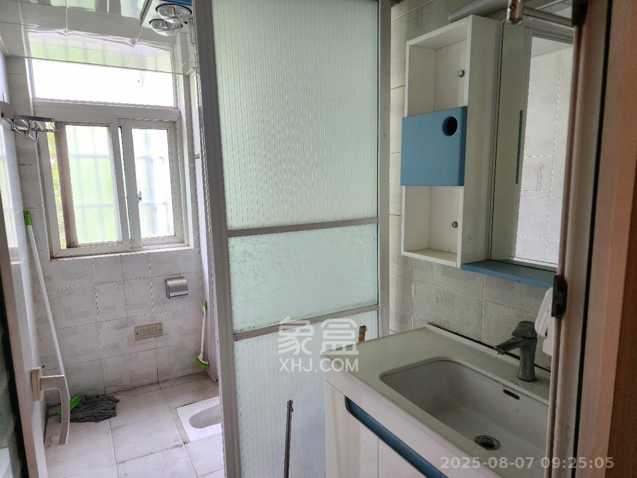 金碧文华  3室2厅2卫    2300.0元/月 金碧文华  3室2厅2卫    2300.0元/月室内图