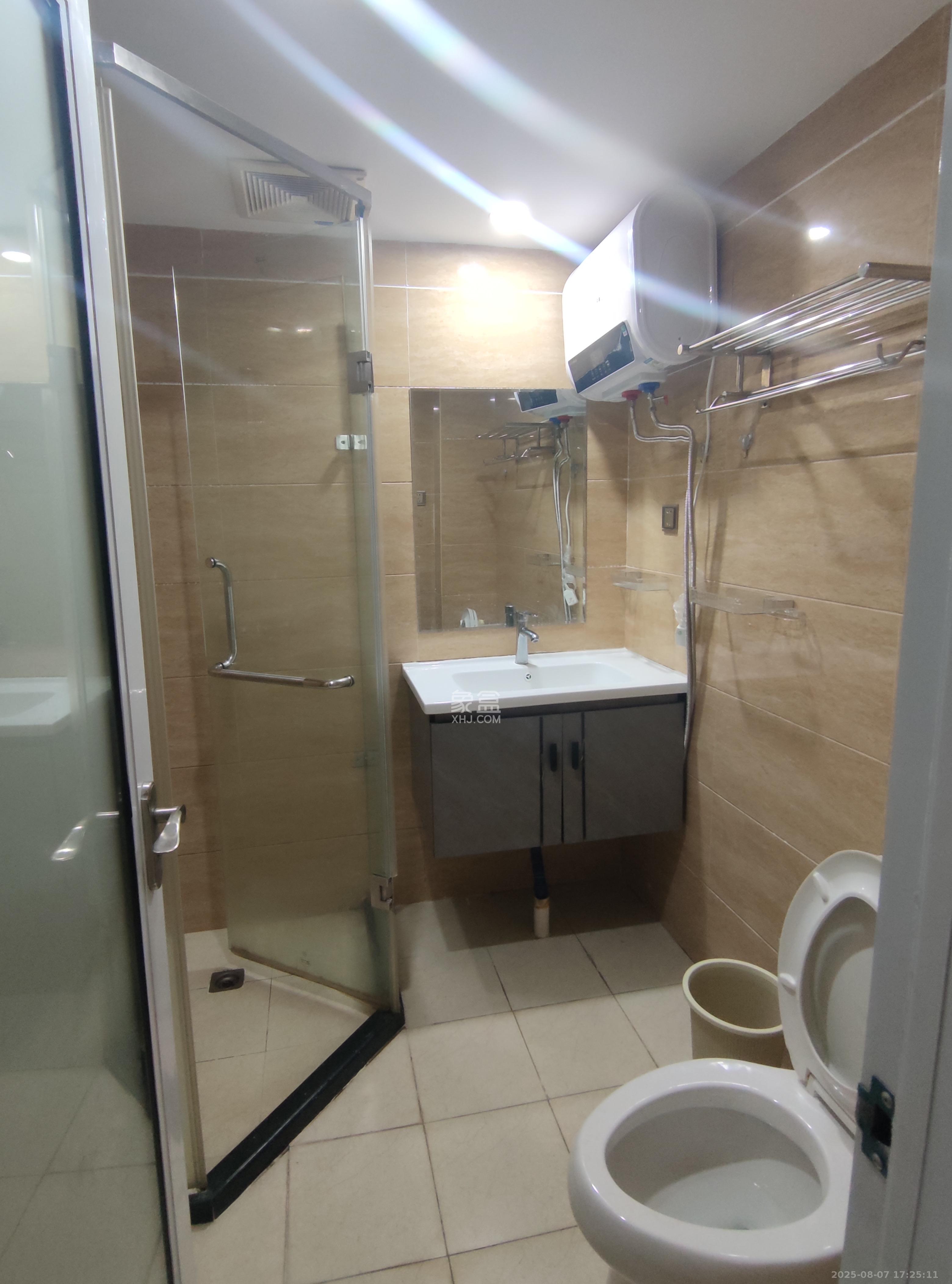 恒大金都(华瑞金都) 1室0厅0卫 1400.0元/月 恒大金都(华瑞金都) 1室0厅0卫 1400.0元/月室内图