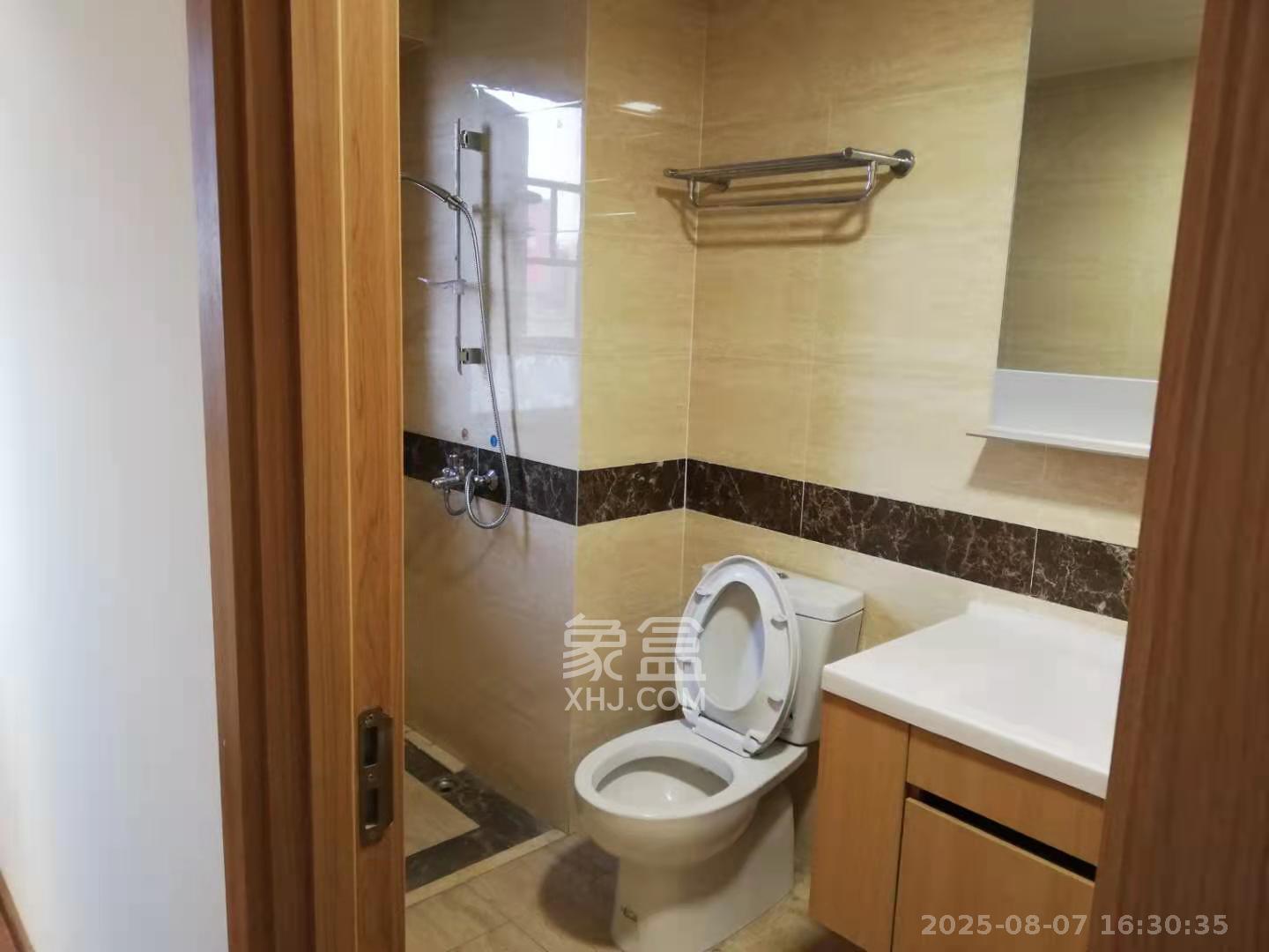 万科魅力之城非凡里 3室2厅2卫 2500.0元/月 万科魅力之城非凡里 3室2厅2卫 2500.0元/月室内图