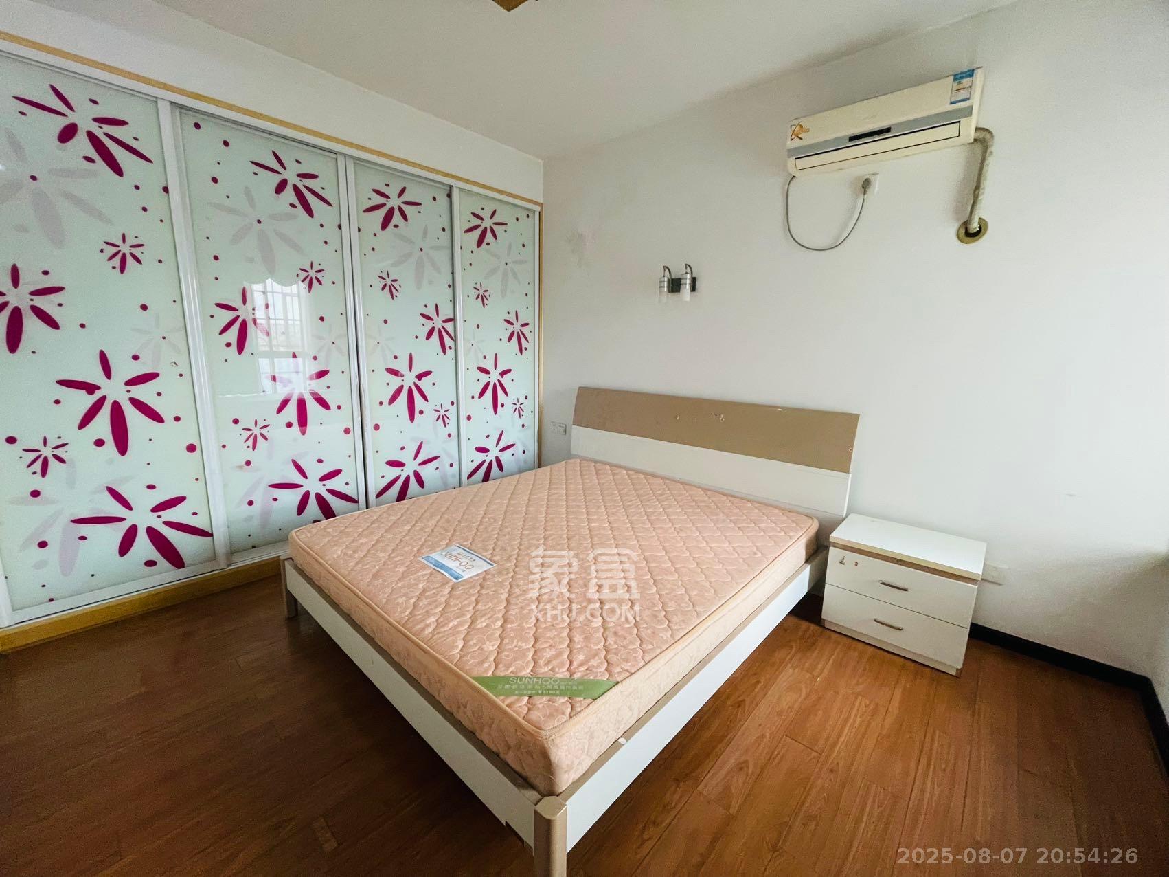 湘绣城  2室2厅1卫    1700.0元/月室内图