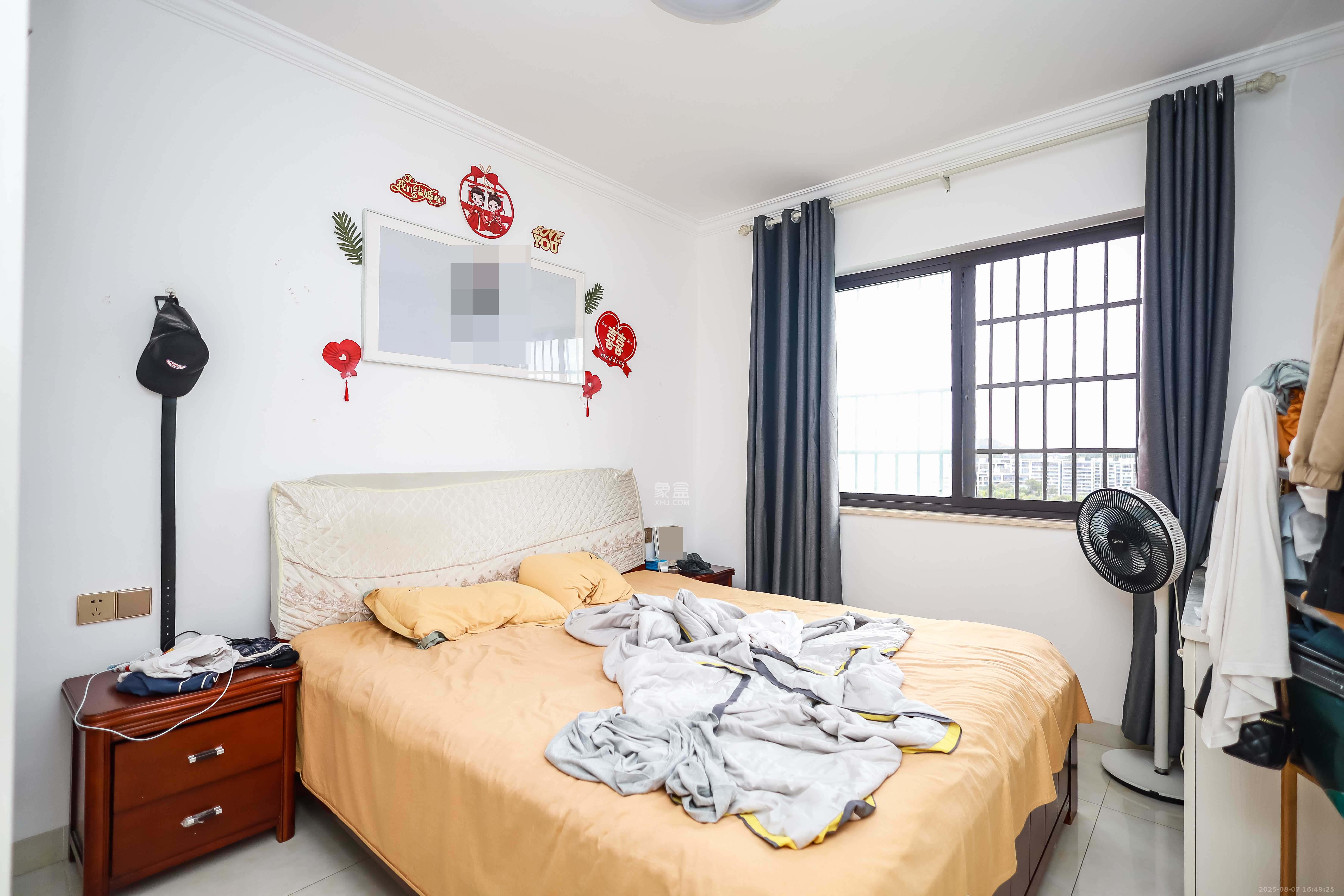 奥克斯缔壹城 3室2厅2卫 126.0万 奥克斯缔壹城 3室2厅2卫 126.0万卧室