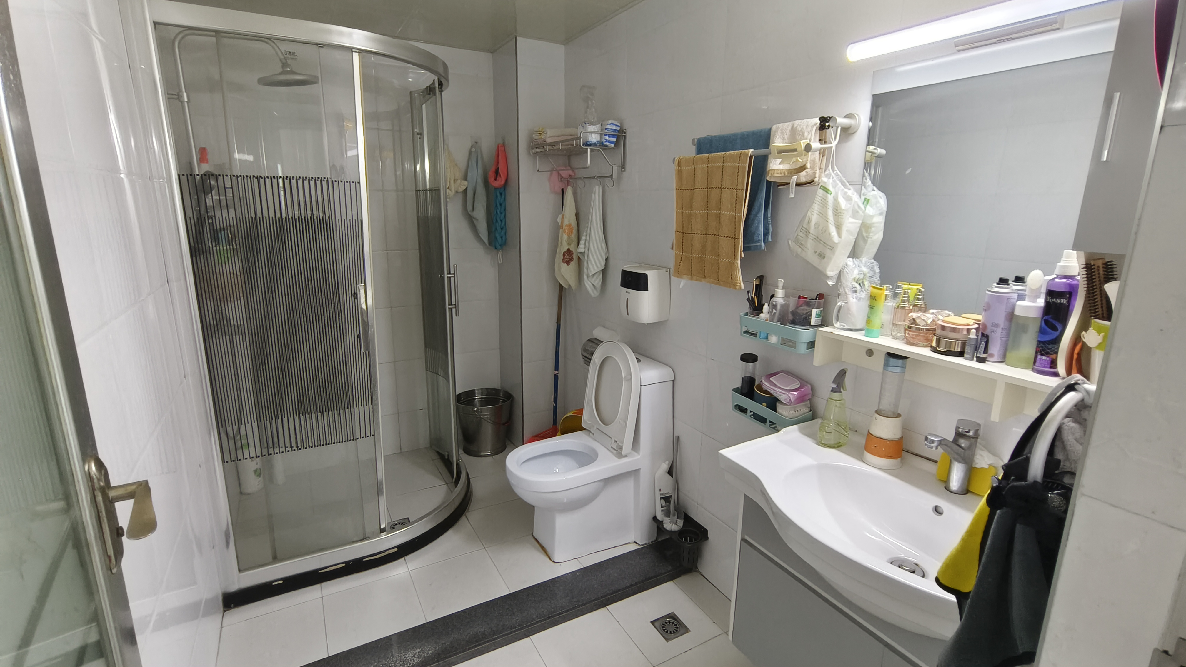 滨江财富中心  3室2厅1卫   1580.00元/月室内图