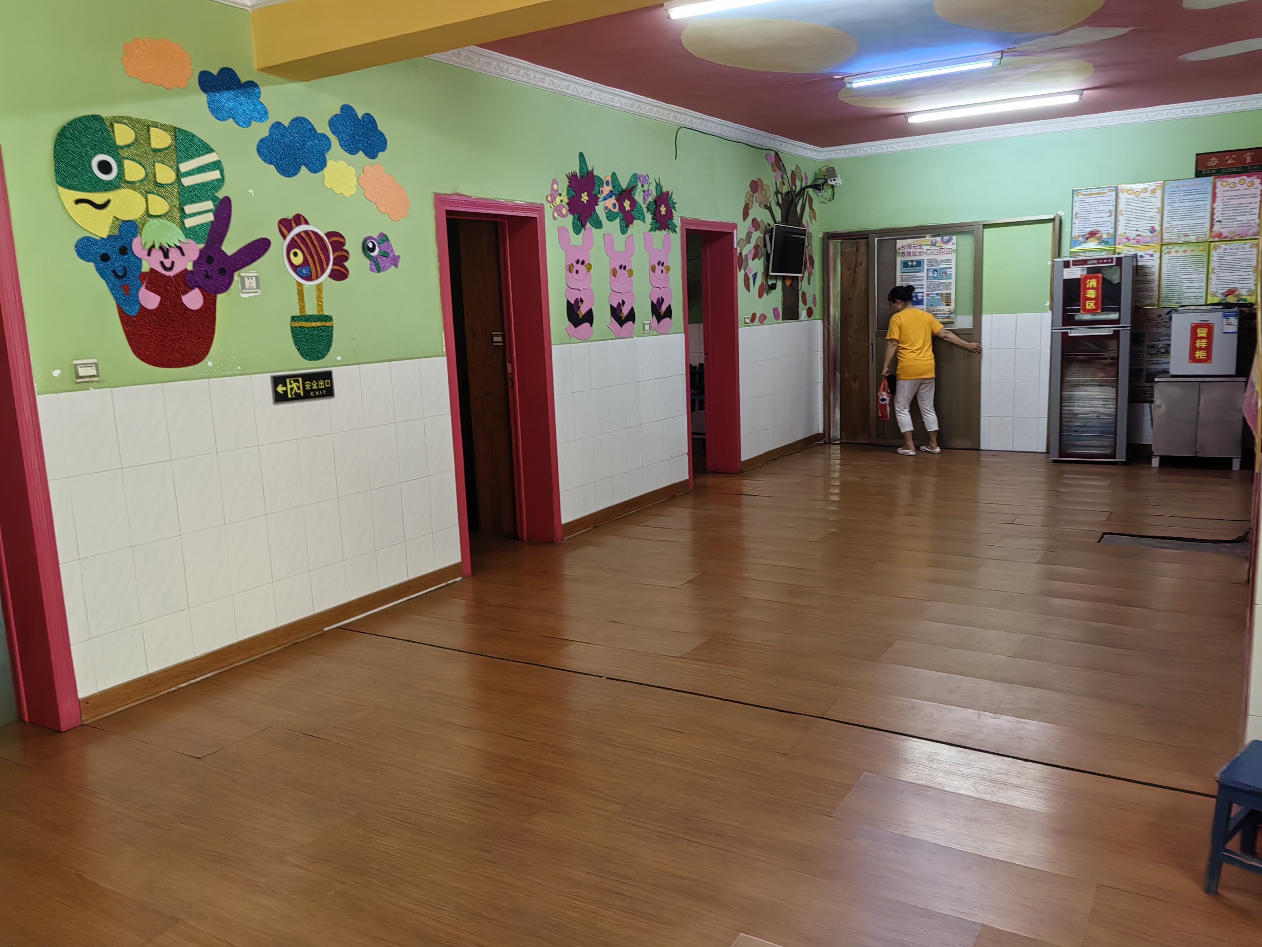 蒸阳花苑 3室2厅1卫 2100.0元/月 蒸阳花苑 3室2厅1卫 2100.0元/月室内图