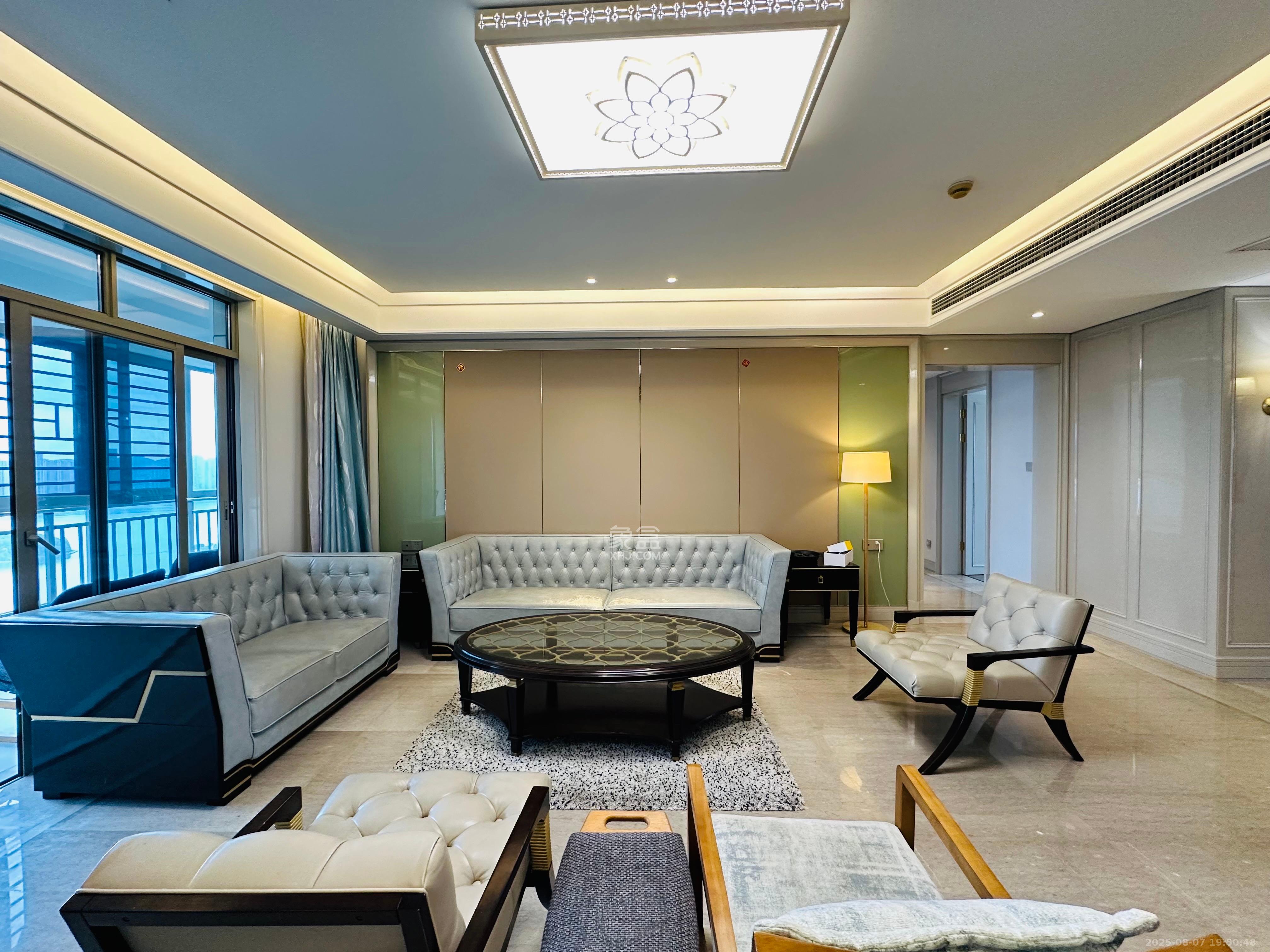 梅溪湖金茂府（金茂广场）（金茂览秀城）  5室2厅3卫    15000.0元/月室内图