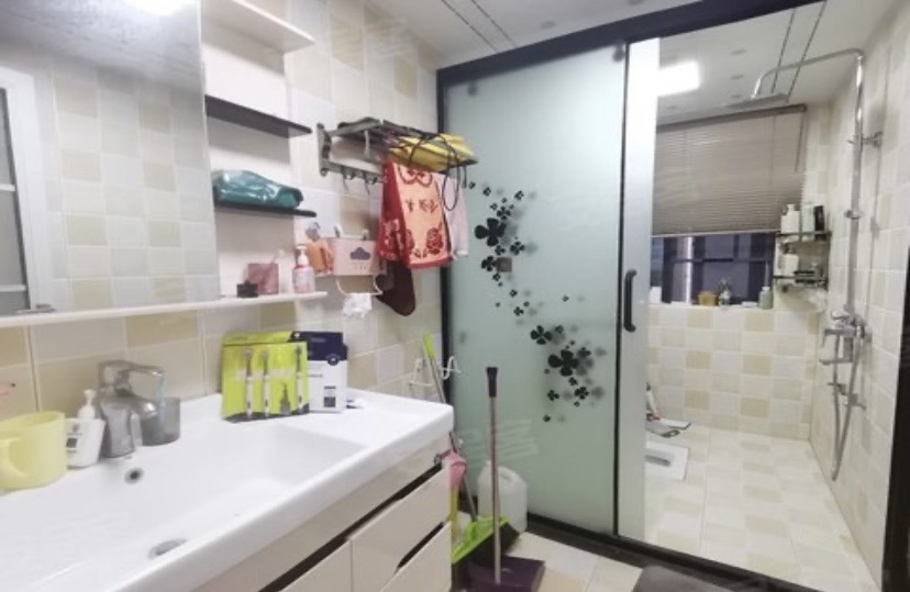 檀香山  4室2厅2卫    2500.0元/月室内图