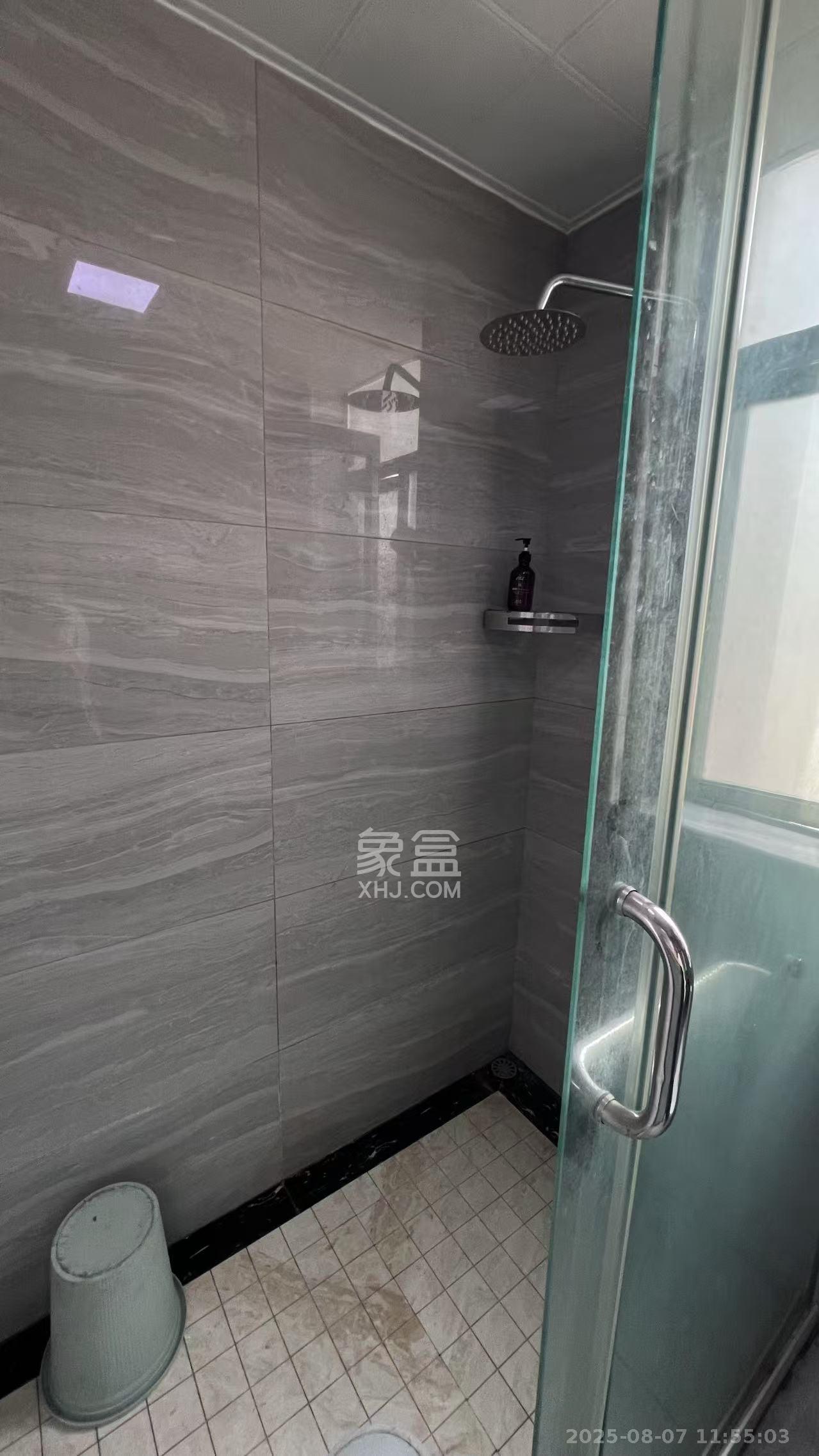 明大佳园 1室1厅1卫 1600.0元/月 明大佳园 1室1厅1卫 1600.0元/月室内图