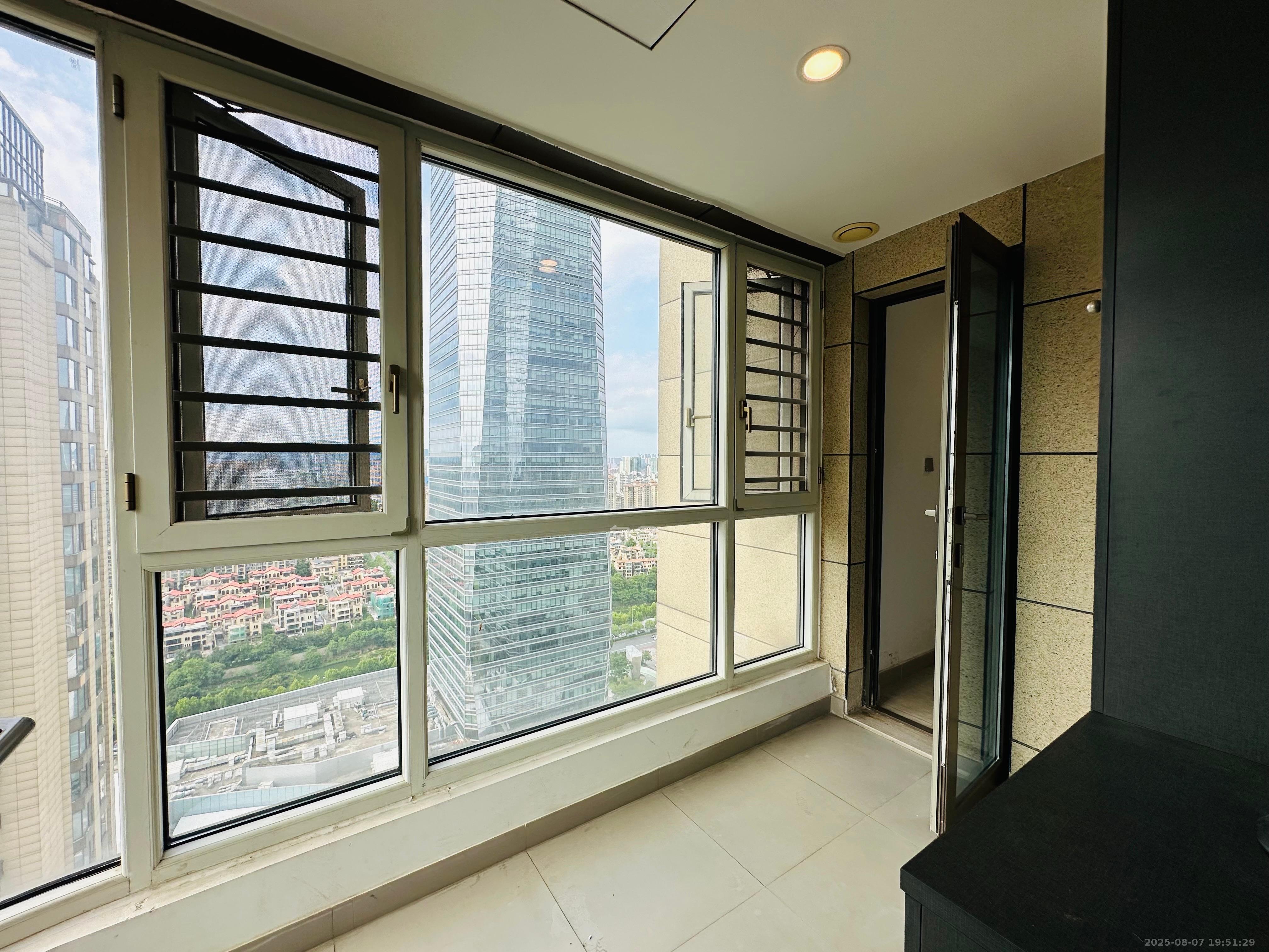 梅溪湖金茂府(金茂广场)(金茂览秀城) 5室2厅3卫 15000.0元/月 梅溪湖金茂府(金茂广场)(金茂览秀城) 5室2厅3卫 15000.0元/月室内图