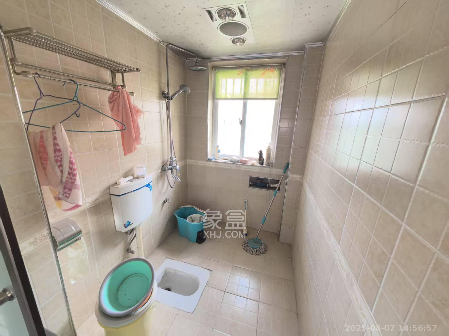 四季星城  3室2厅2卫    1650.0元/月 四季星城  3室2厅2卫    1650.0元/月室内图