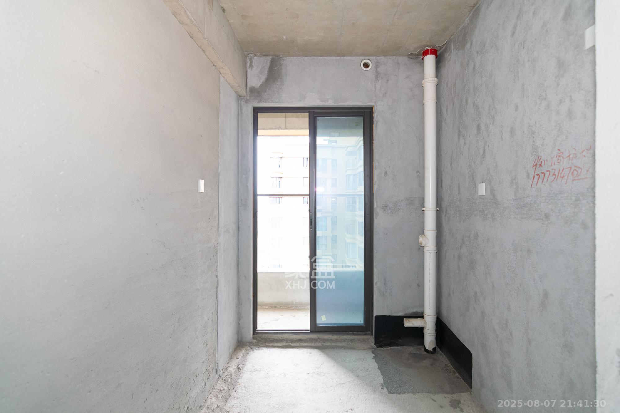 三润城(三润星城) 4室2厅2卫 88.0万 三润城(三润星城) 4室2厅2卫 88.0万厨房