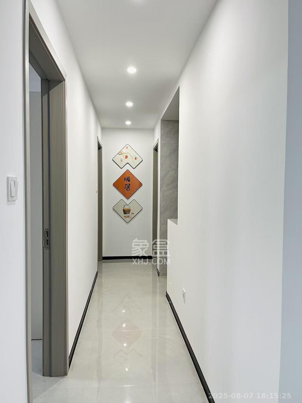 中天栖溪里  4室2厅2卫    4000.0元/月 中天栖溪里  4室2厅2卫    4000.0元/月室内图