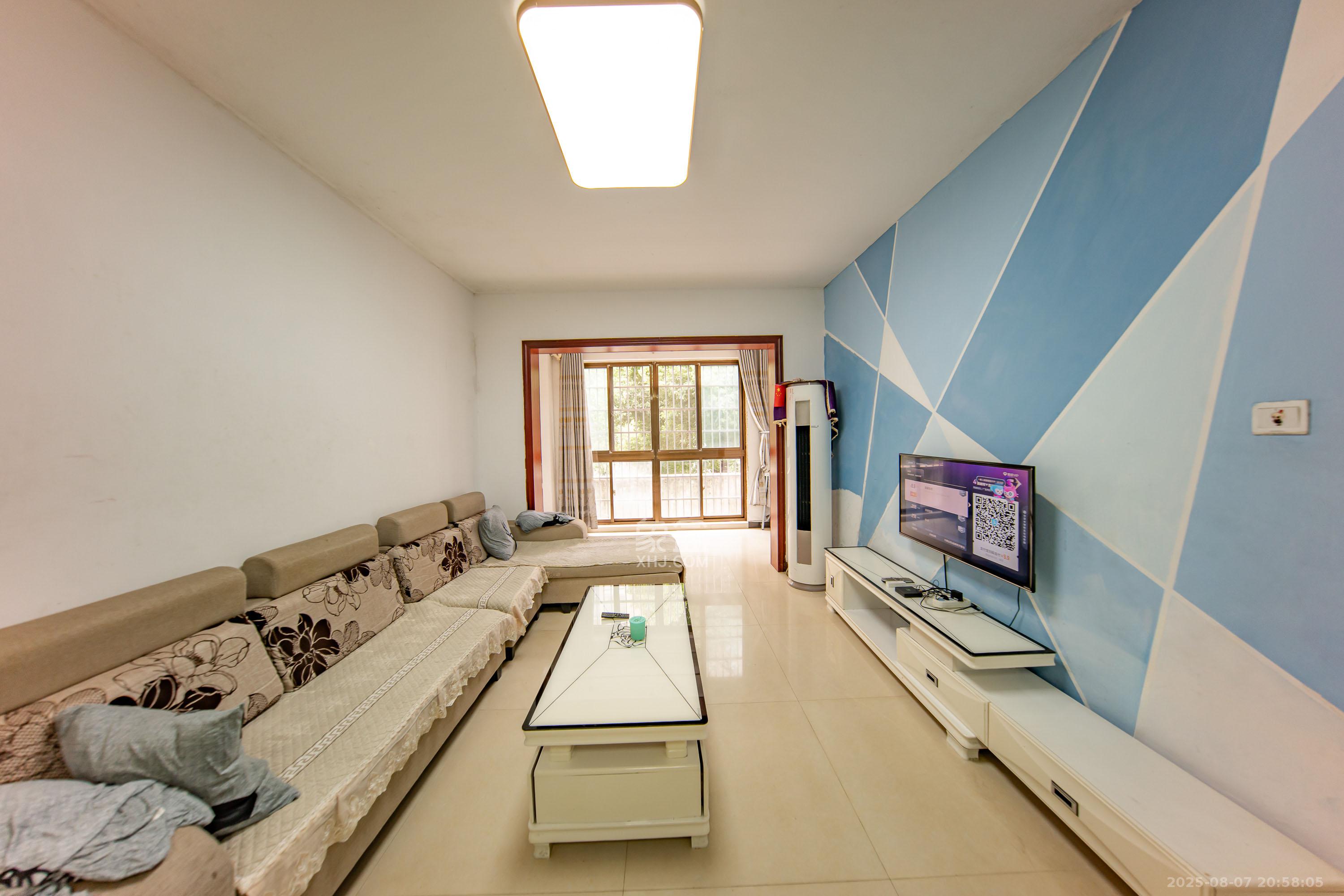 联丰苑  2室2厅1卫    46.0万客厅