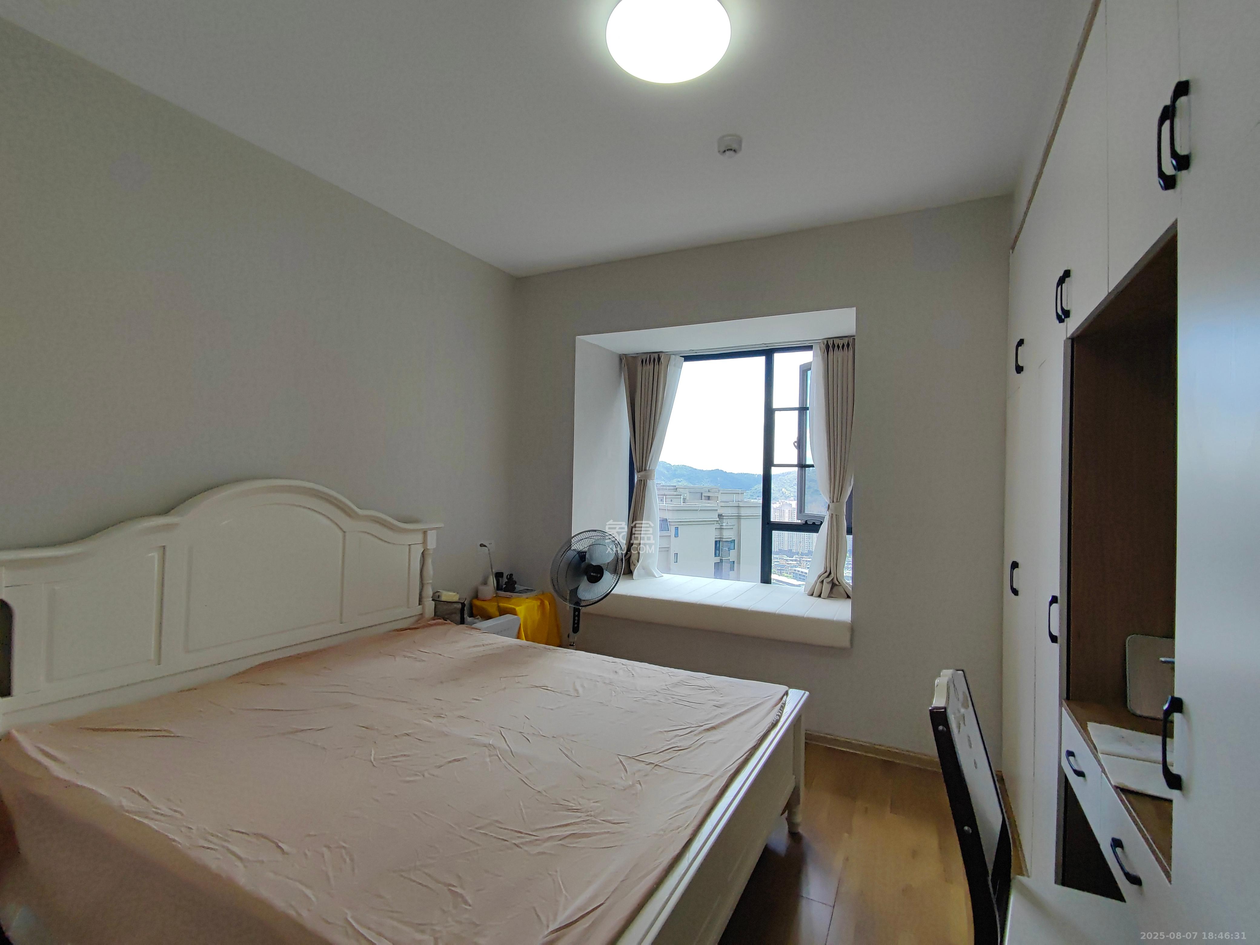 中建梅溪湖中心  3室2厅2卫   3600.00元/月室内图