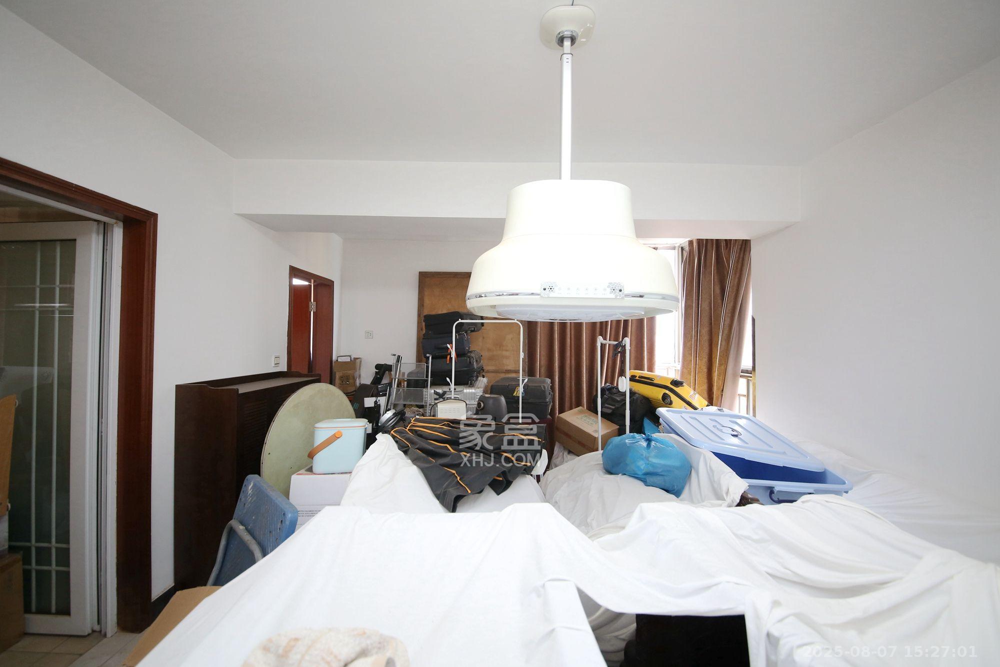 向阳门第 1室1厅1卫 2200.0元/月 向阳门第 1室1厅1卫 2200.0元/月室内图