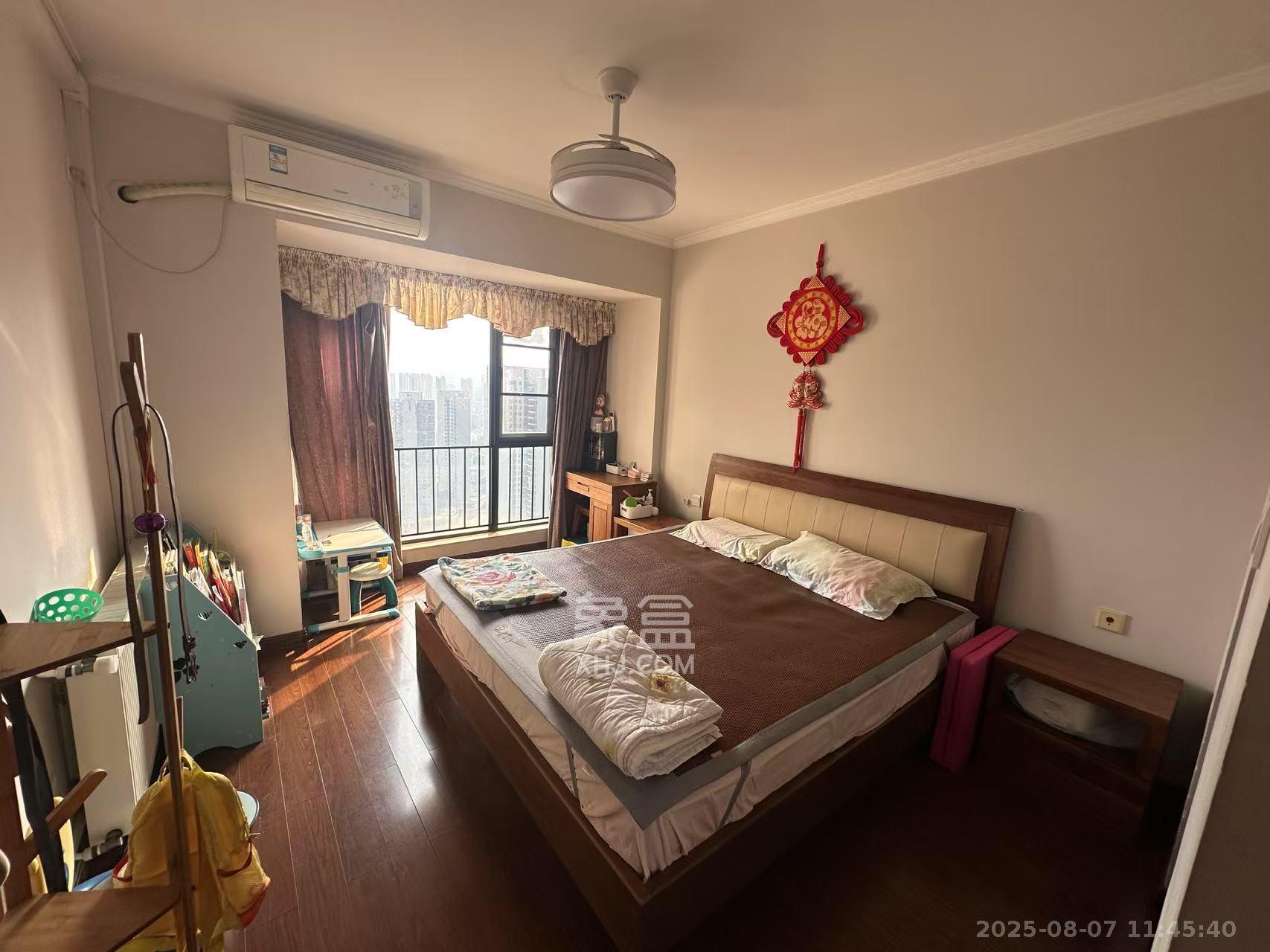 万科金域华府三四期  1室2厅2卫    3800.0元/月 万科金域华府三四期  1室2厅2卫    3800.0元/月室内图