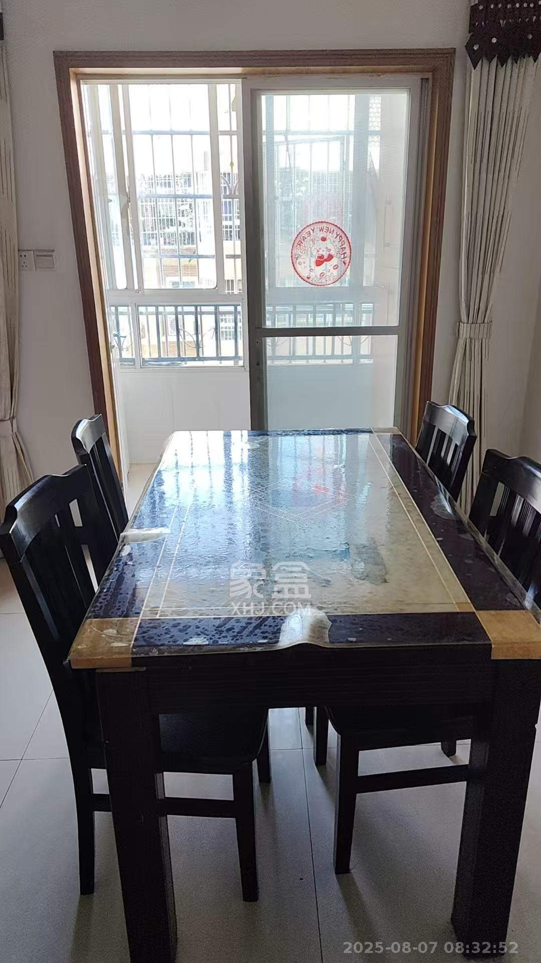 山水庭院  2室2厅1卫    1200.0元/月室内图