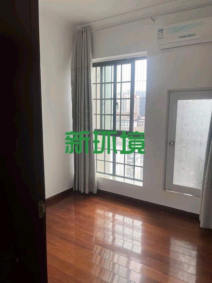 逸臣广场 4室2厅2卫 2500.0元/月 逸臣广场 4室2厅2卫 2500.0元/月室内图