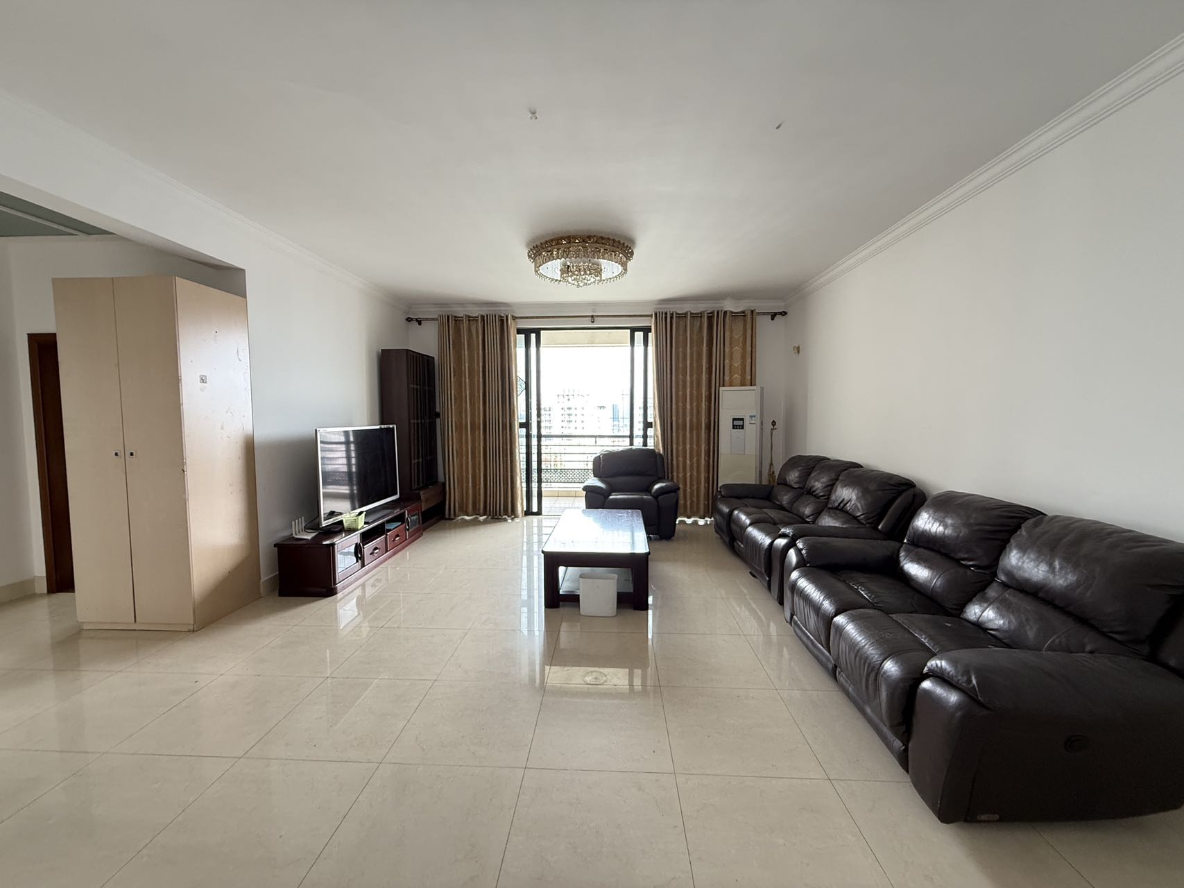 紫荆花园二区 3室2厅2卫 4500.0元/月 紫荆花园二区 3室2厅2卫 4500.0元/月室内图