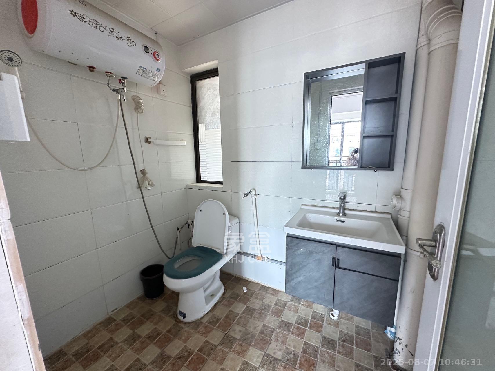 天下一家 3室2厅2卫 3000.0元/月 天下一家 3室2厅2卫 3000.0元/月室内图