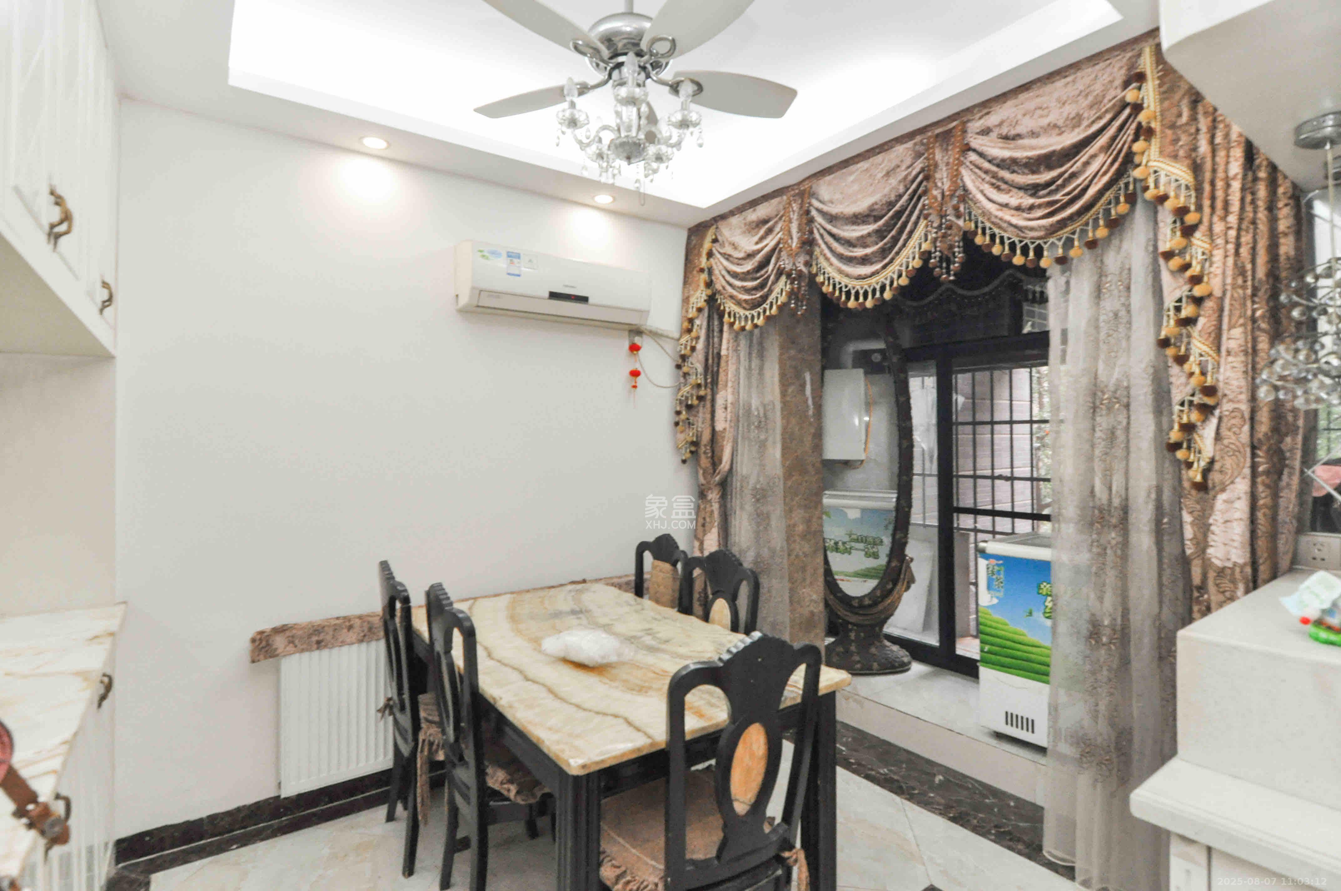 沁园春御院 3室2厅1卫 3200.0元/月 沁园春御院 3室2厅1卫 3200.0元/月室内图