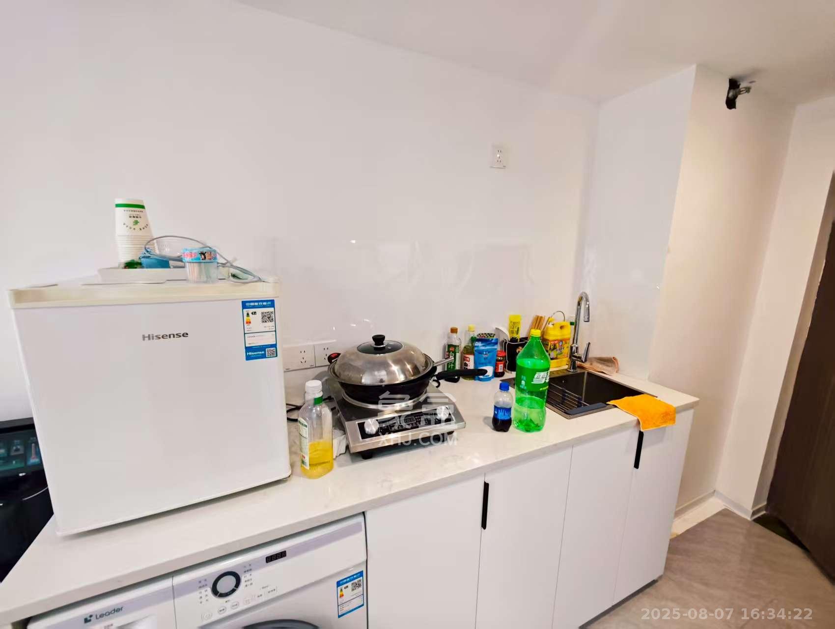 卓越中寰  2室1厅1卫    2600.0元/月 卓越中寰  2室1厅1卫    2600.0元/月室内图